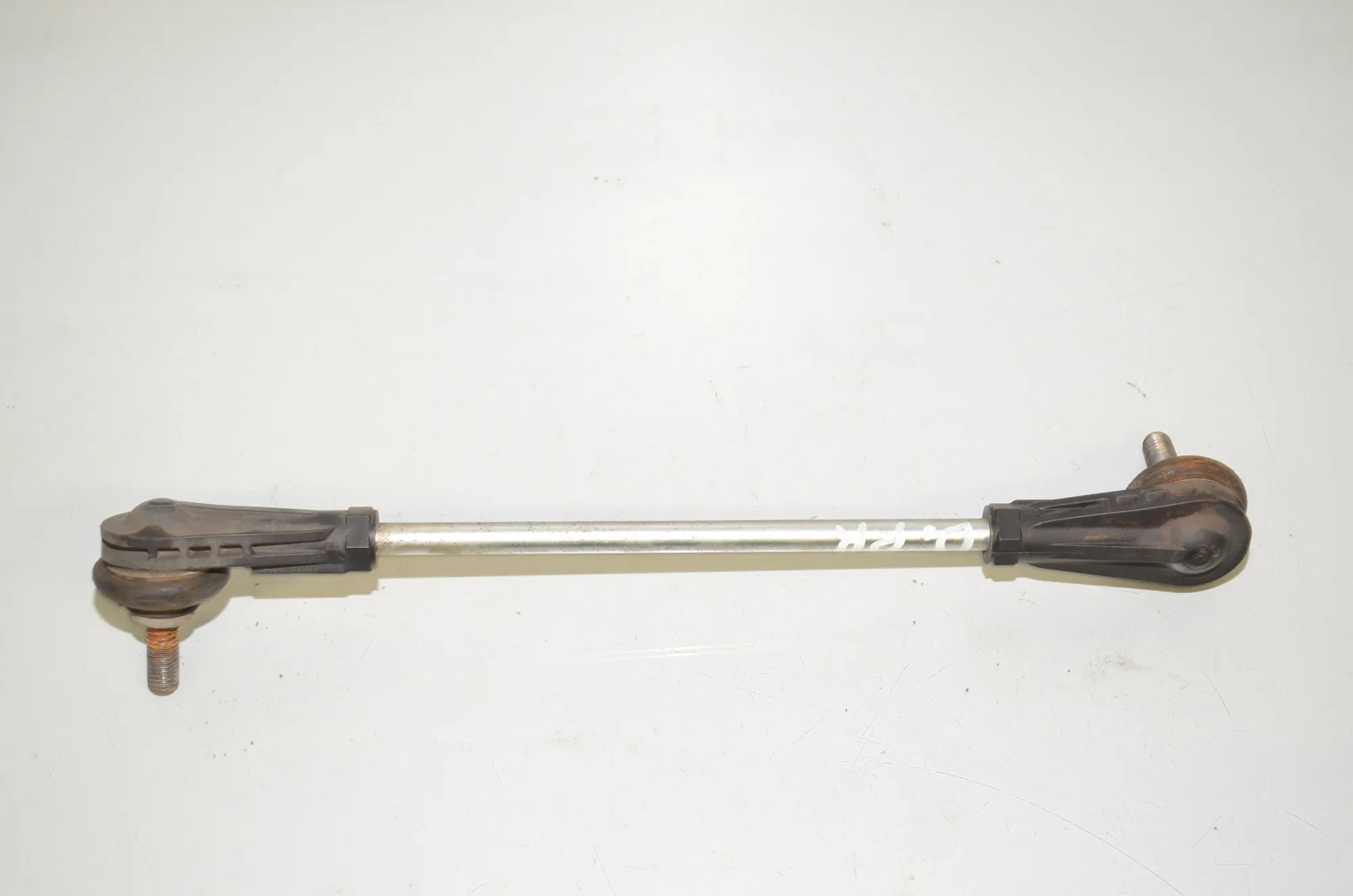 Front Right Stabilizer Link – OEM 6893360 · BMW 3 Touring (G21) (2019 - -) 318 d 2021 – 4