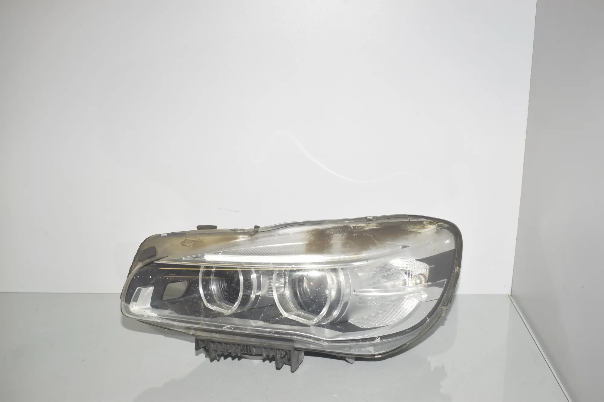 Front Left Headlight – OEM 7391401 · BMW 2 Active Tourer (F45) 220 d xDrive 2014