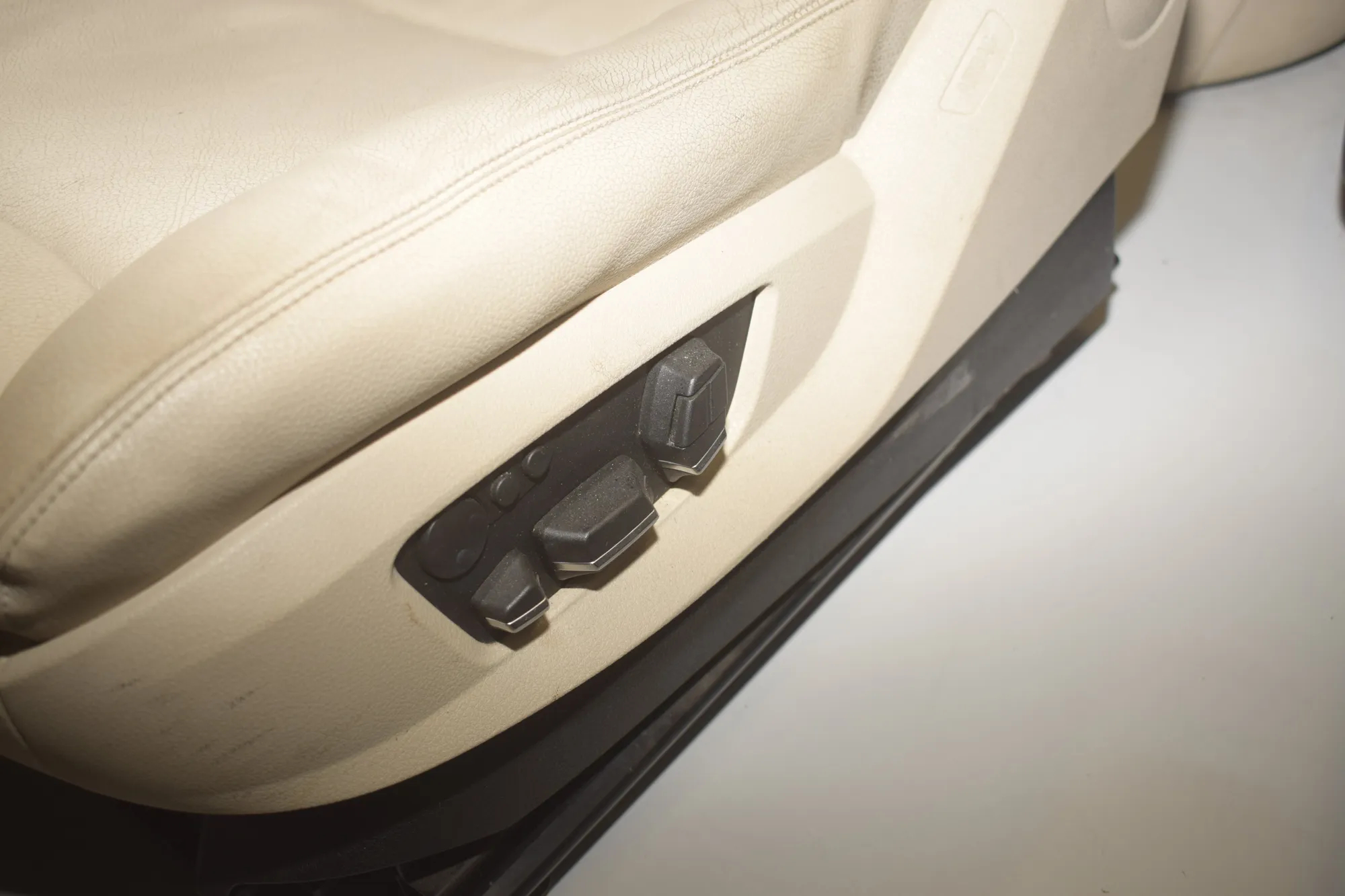 Seat set · BMW 5 Touring (F11) 530 d 2011 – 21