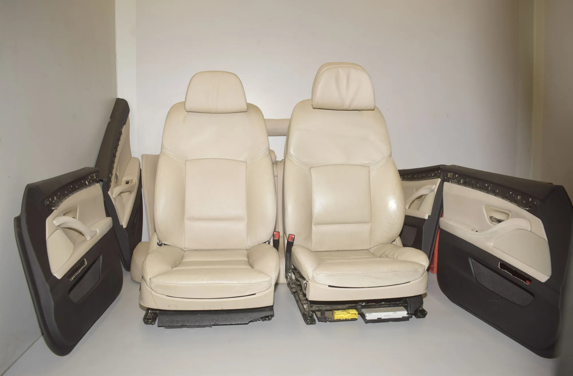 Seat set · BMW 5 Touring (F11) 530 d 2011 – 4