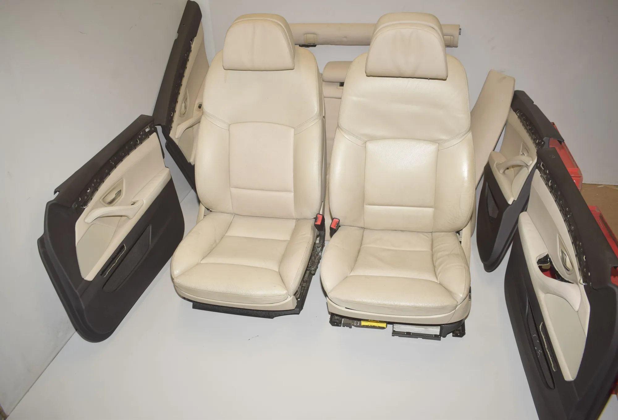 Seat set · BMW 5 Touring (F11) 530 d 2011 – 6