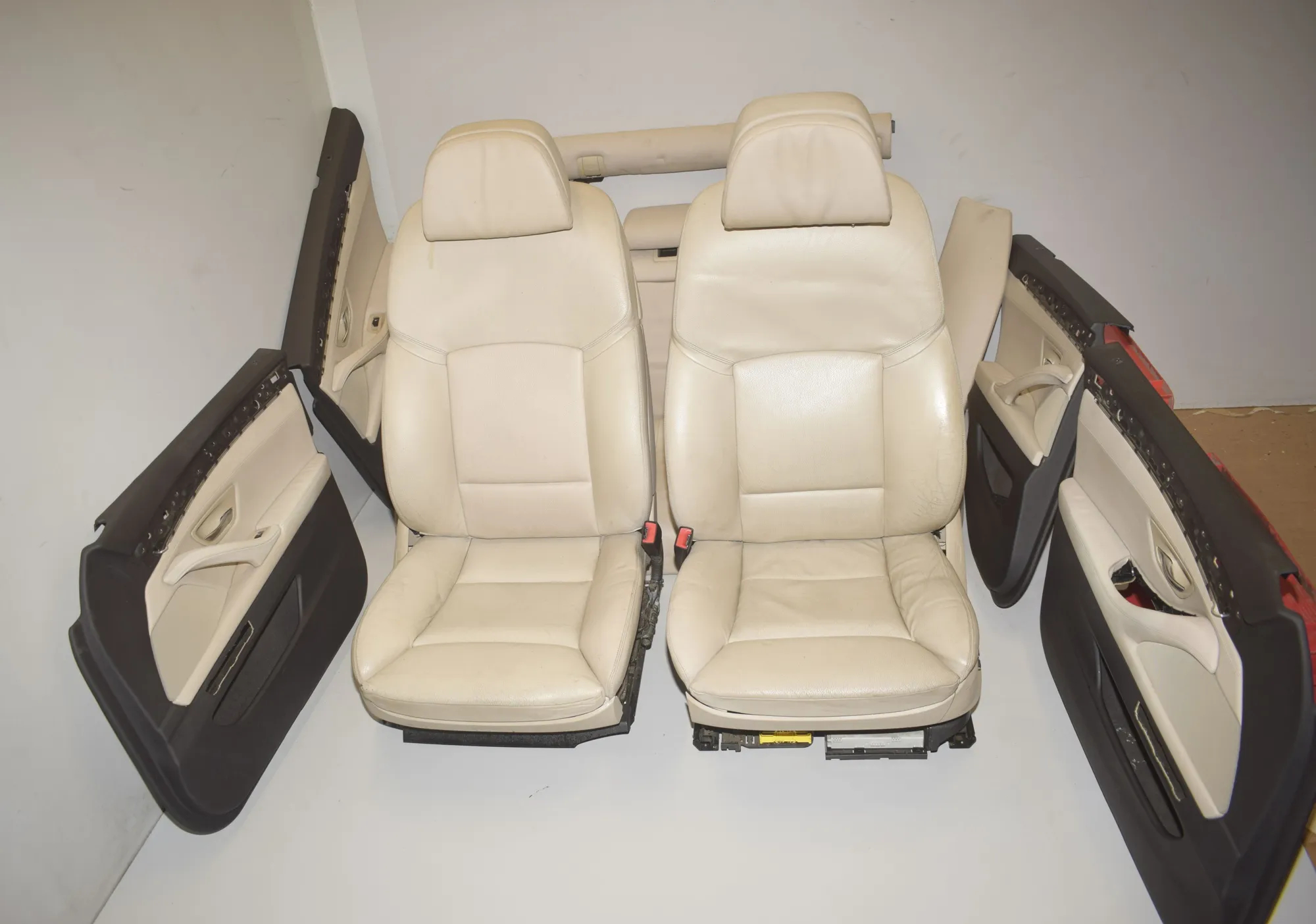 Seat set · BMW 5 Touring (F11) 530 d 2011 – 14