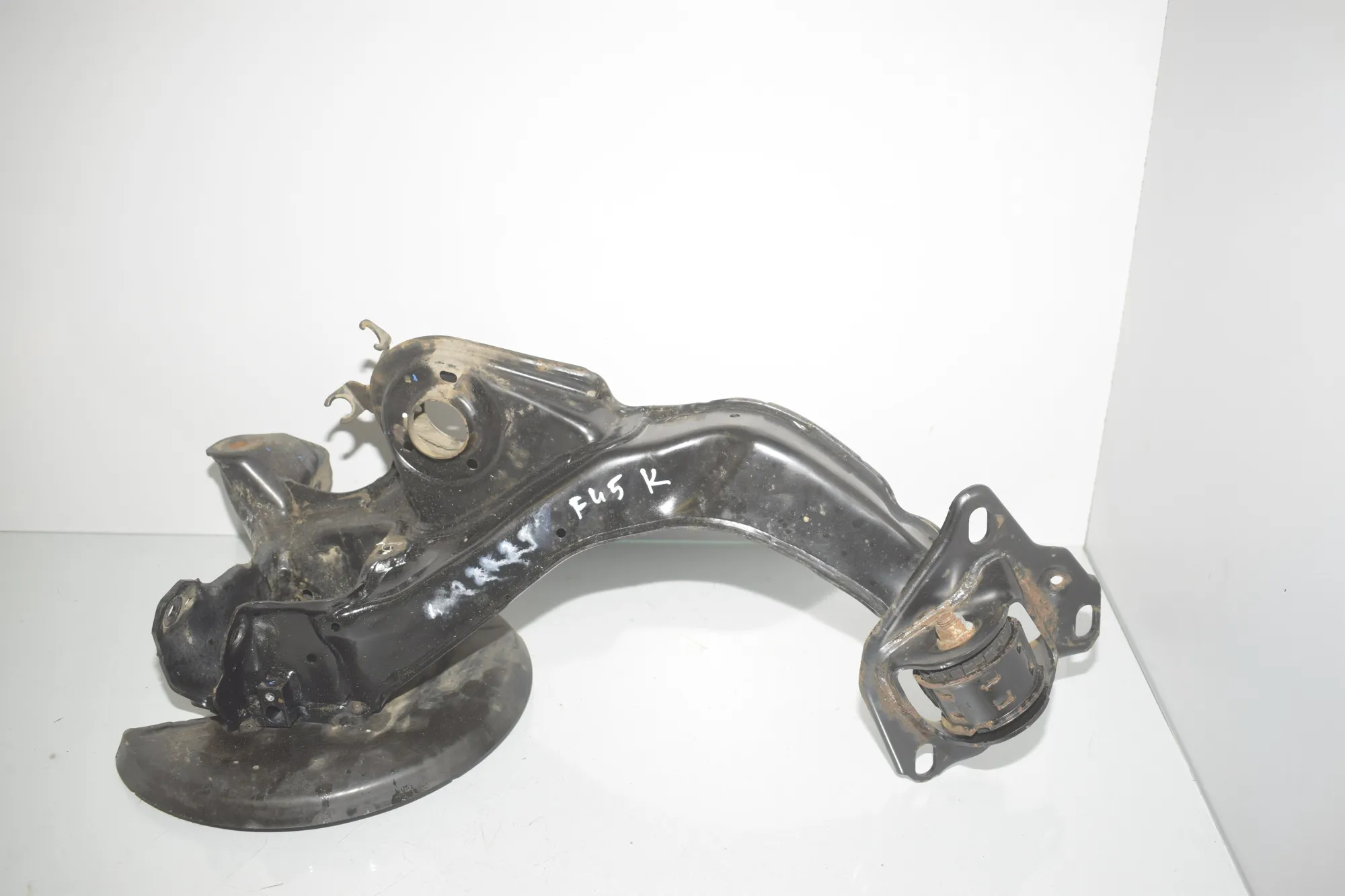 Rear Left Wheel Hub Spindle – OEM 8842879 · BMW 2 Active Tourer (F45) 220 d xDrive 2014