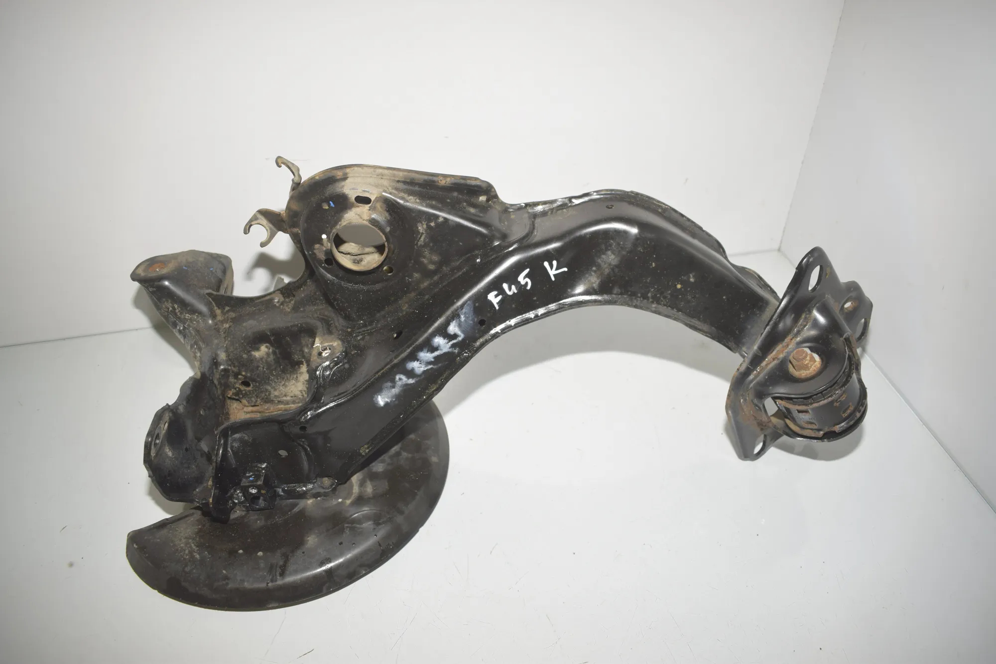 Rear Left Wheel Hub Spindle – OEM 8842879 · BMW 2 Active Tourer (F45) 220 d xDrive 2014 – 2
