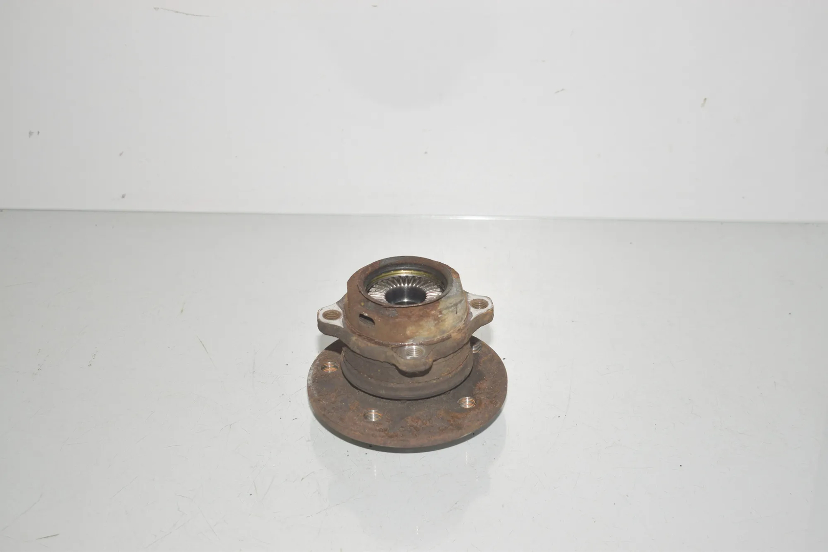 Rear Right Wheel Bearing – OEM 6851589 · BMW 2 Active Tourer (F45) 220 d xDrive 2014 – 3
