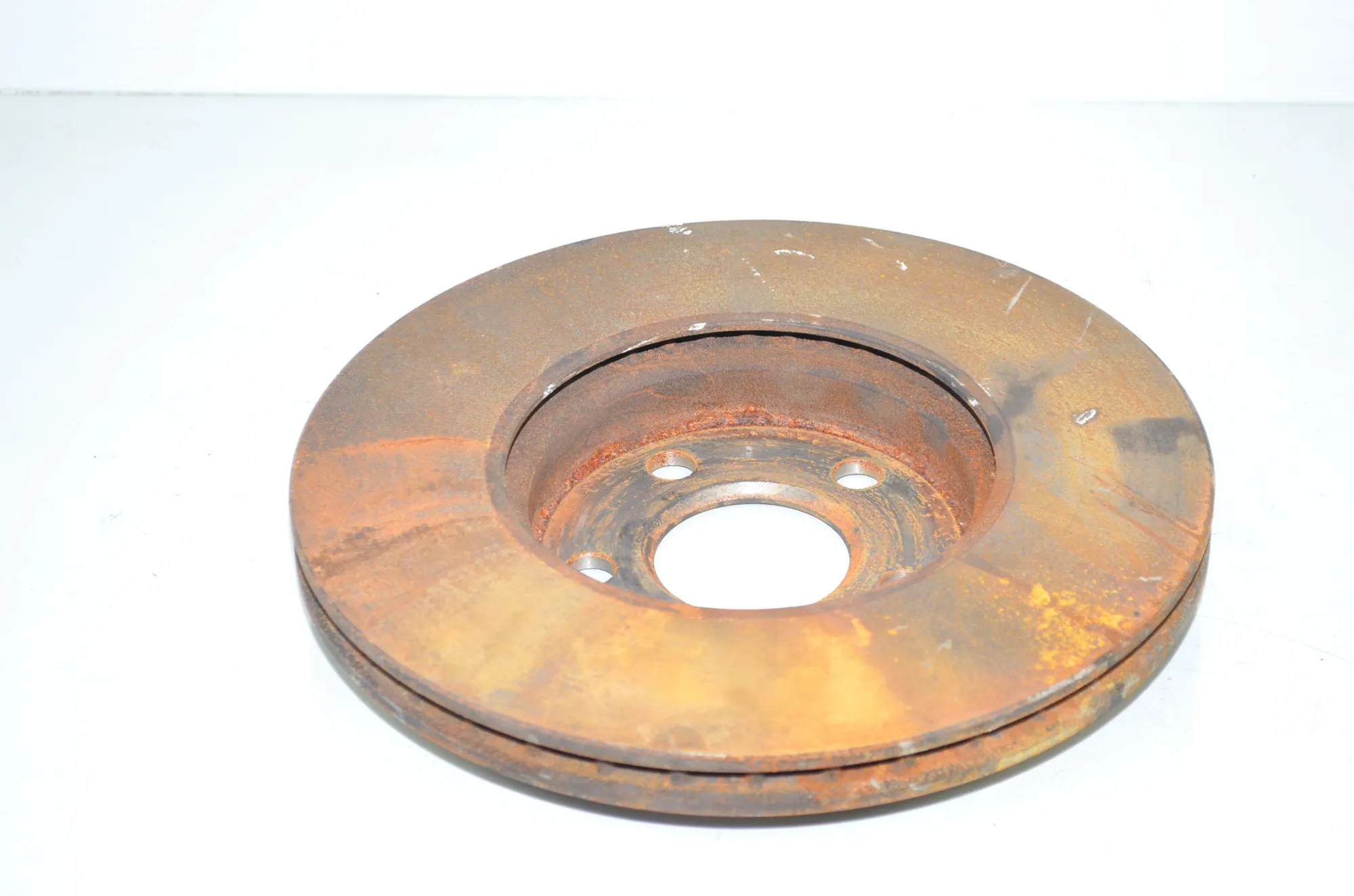 Front Right Brake Disc – OEM 6860957 · BMW 2 Active Tourer (F45) 220 d xDrive 2014 – 4