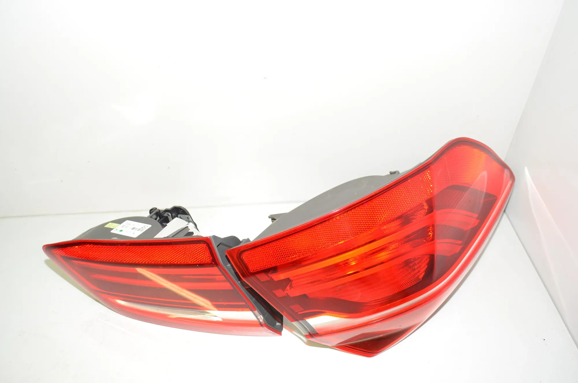 Rear Tail Light Set – OEM 63217311059 · BMW 2 Active Tourer (F45) 220 d xDrive 2014 – 9