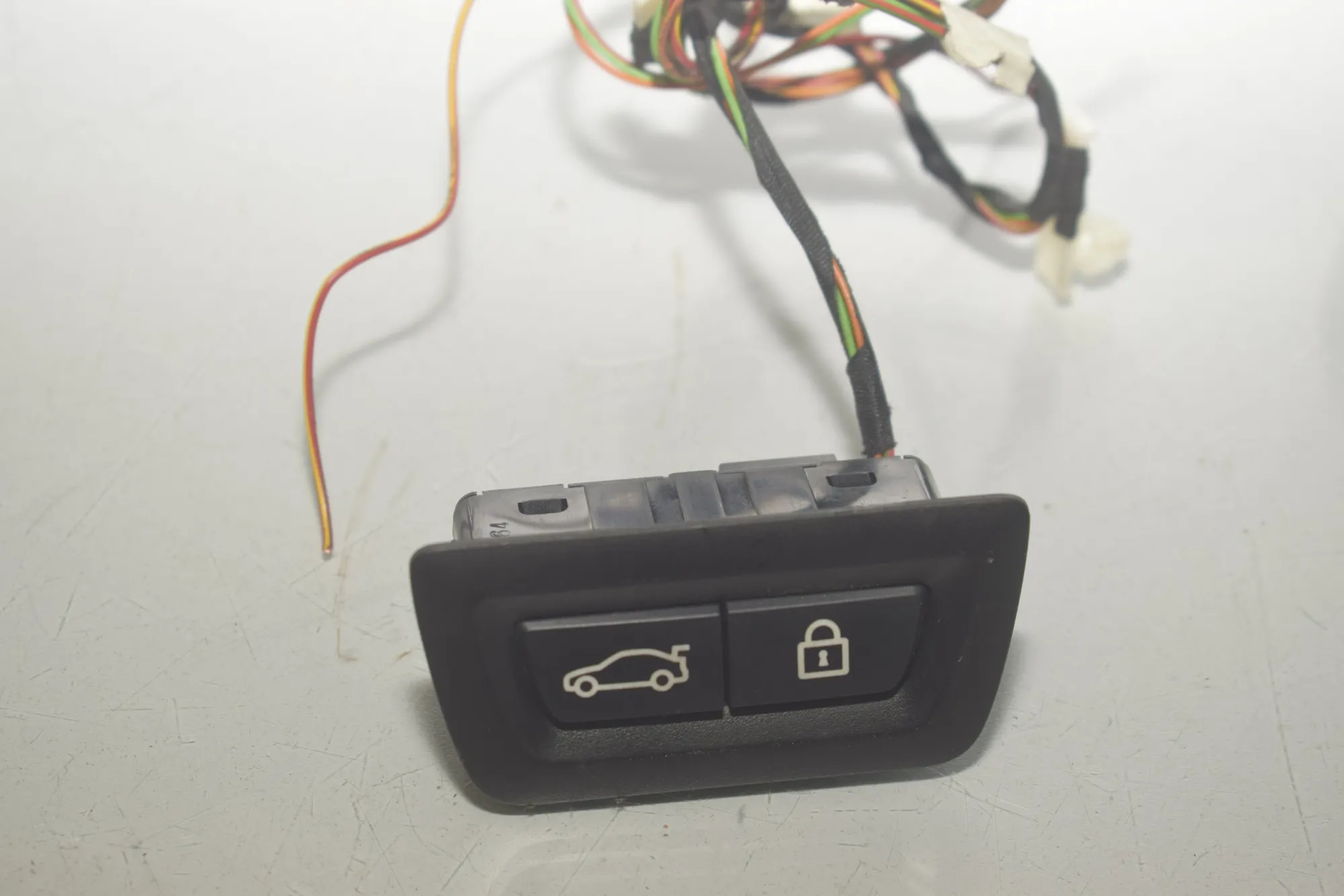 Electric Tailgate Opening Kit – OEM 7388490 · BMW 2 Active Tourer (F45) 220 d xDrive 2014 – 7