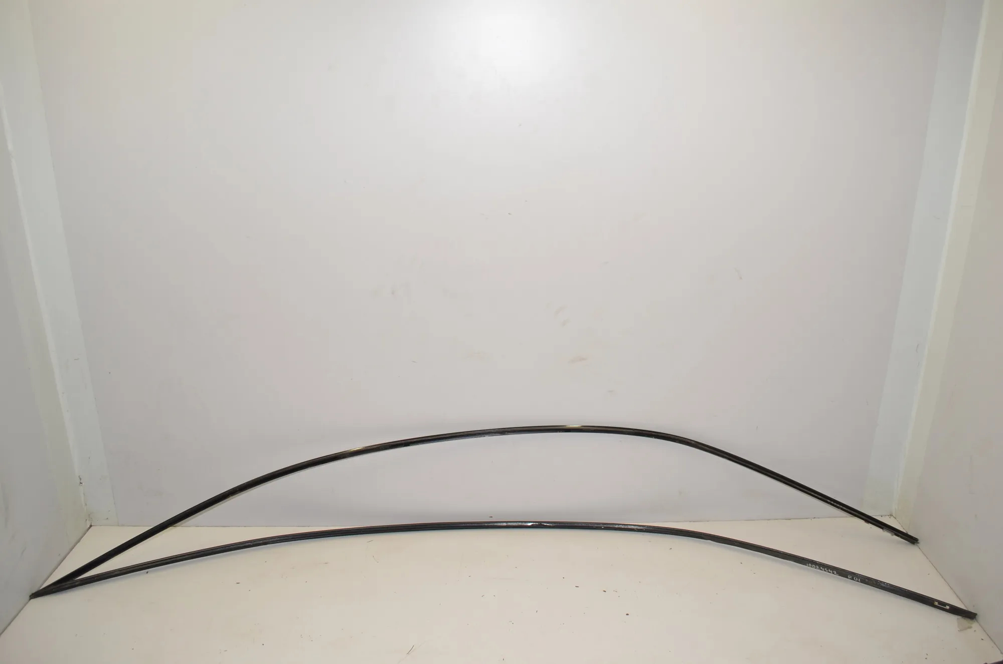 Left Side Roof Strip Trim – OEM 7221817 · BMW 7 (F01, F02) 730 d 2011 – 2