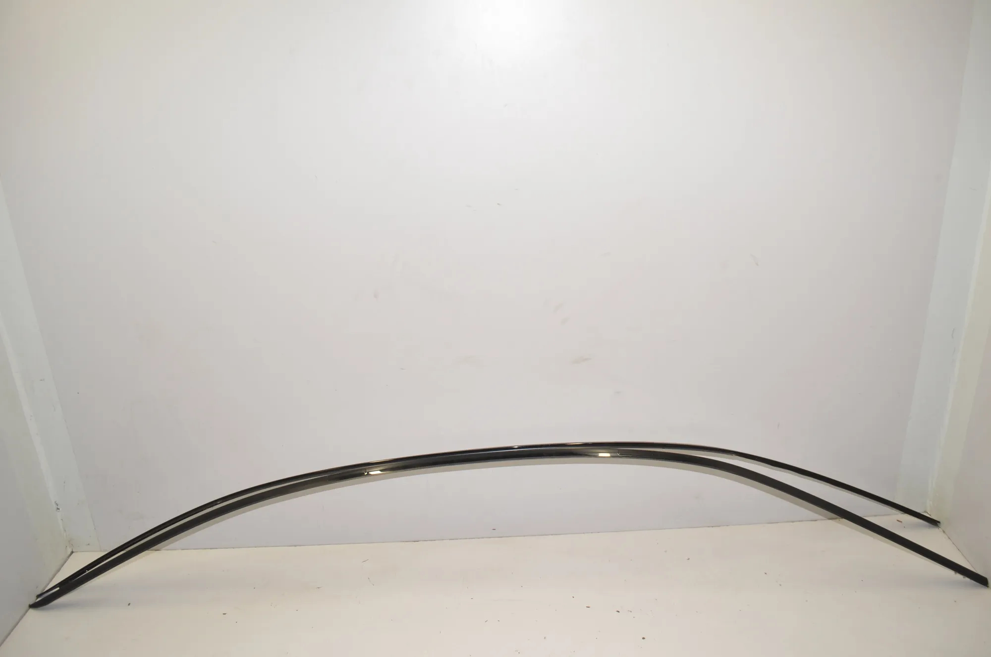 Left Side Roof Strip Trim – OEM 7221817 · BMW 7 (F01, F02) 730 d 2011 – 4