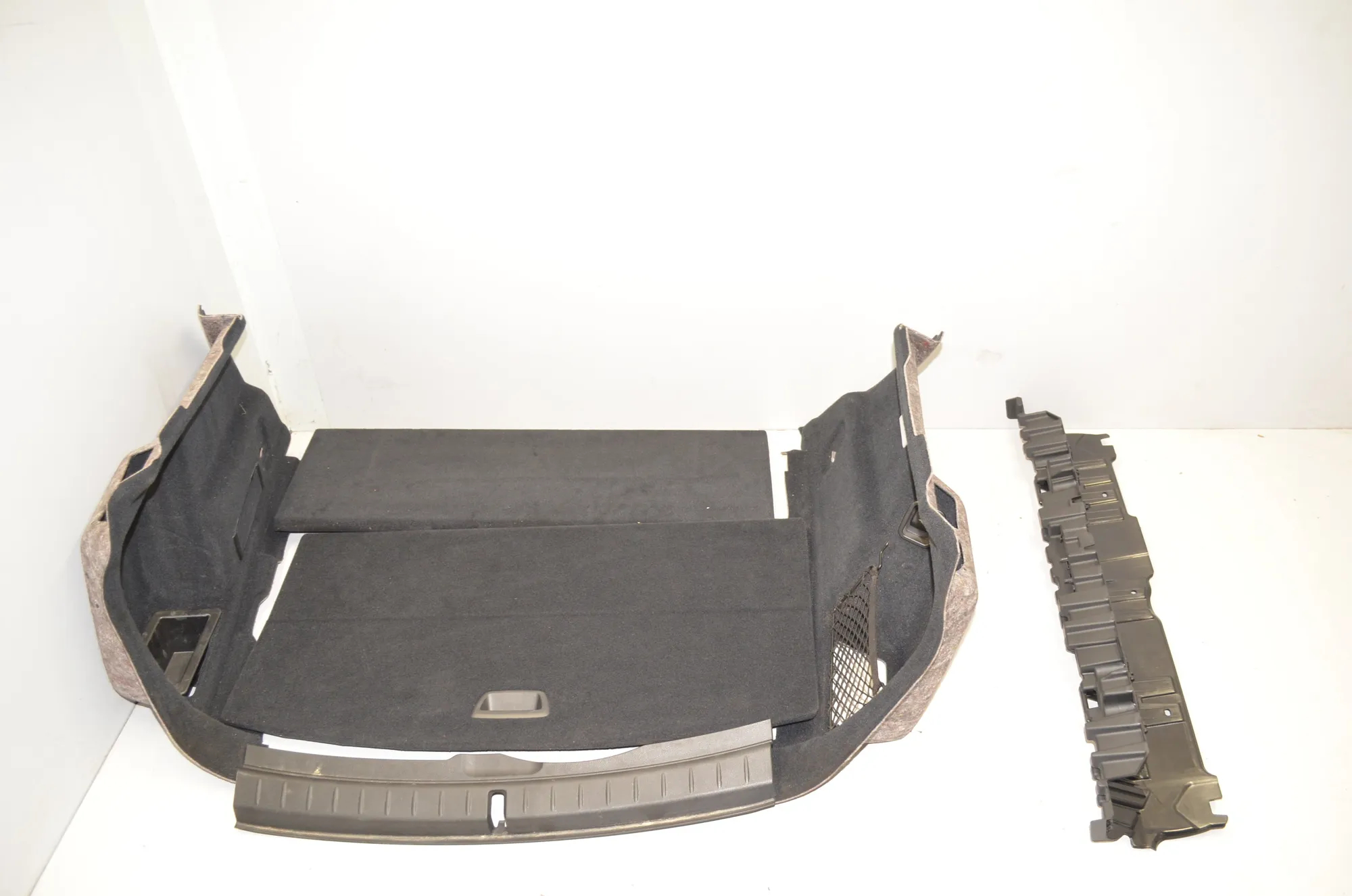 Trunk Trim Kit – OEM 7327906 · BMW 2 Active Tourer (F45) 220 d xDrive 2014
