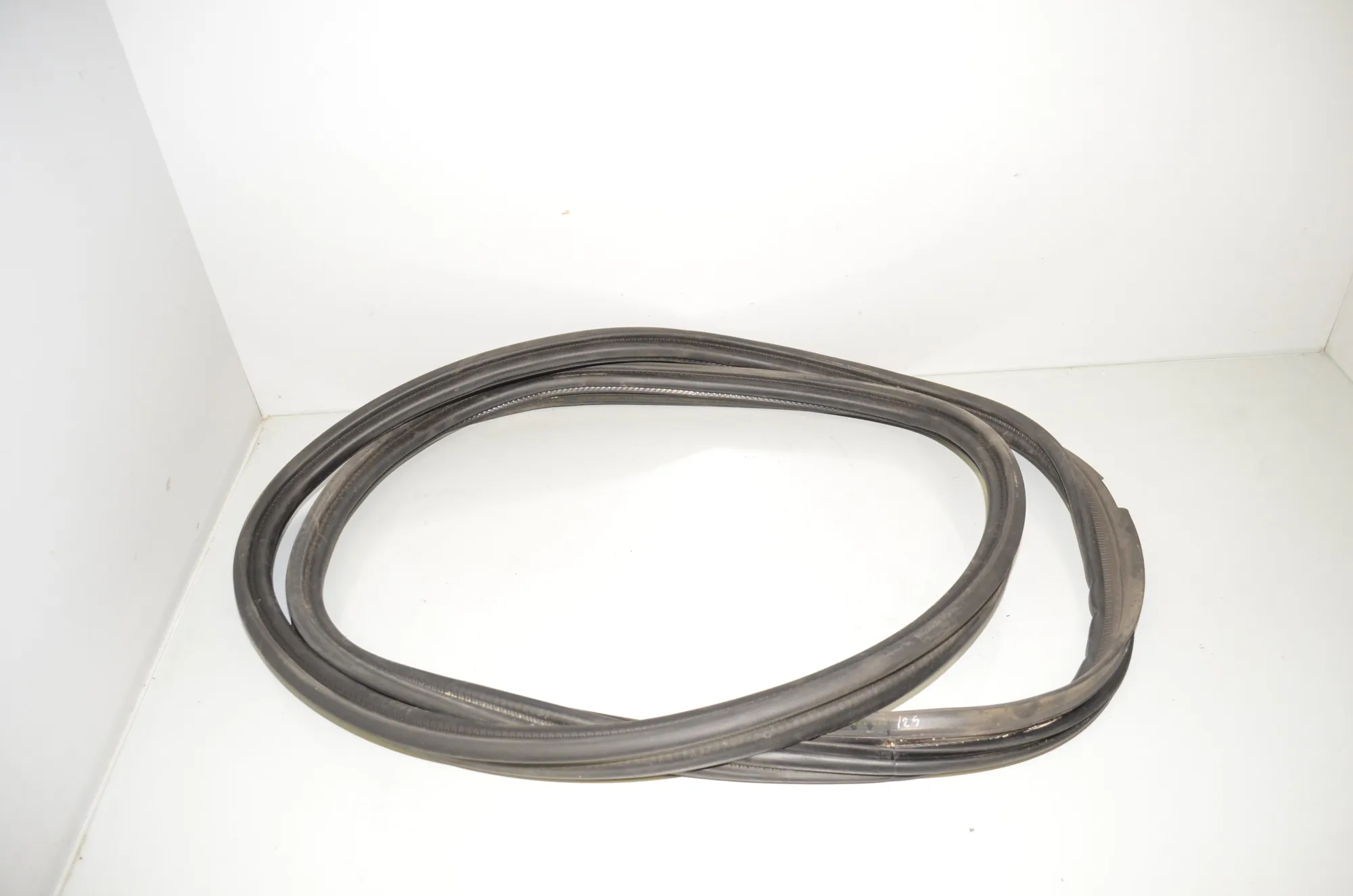 Tailgate Rubber Seal – OEM 7440481 · BMW 2 Active Tourer (F45) 220 d xDrive 2014 – 4