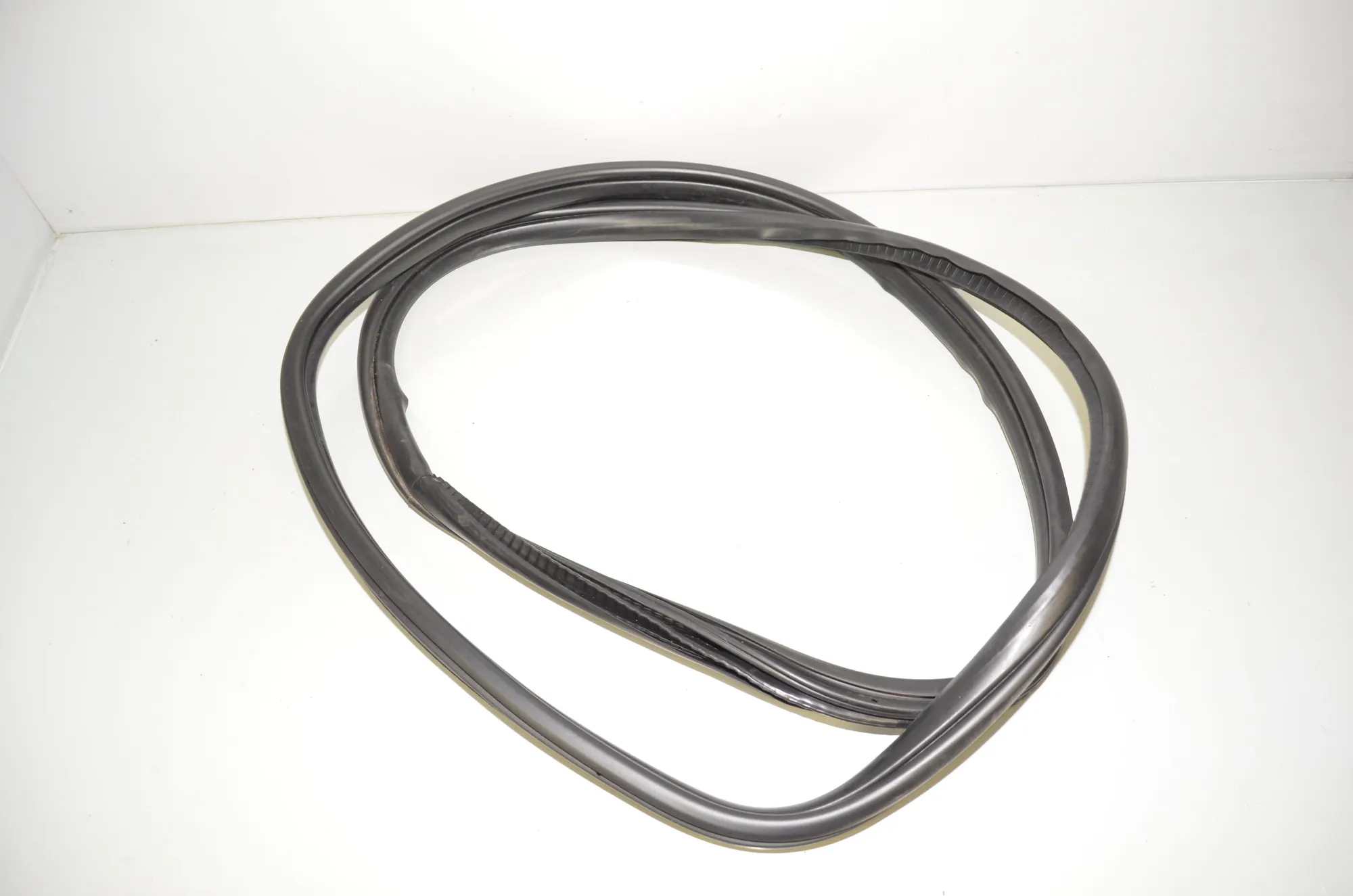 Rear Left Door Seal Rubber – OEM 7298894 · BMW 2 Active Tourer (F45) 220 d xDrive 2014 – 2