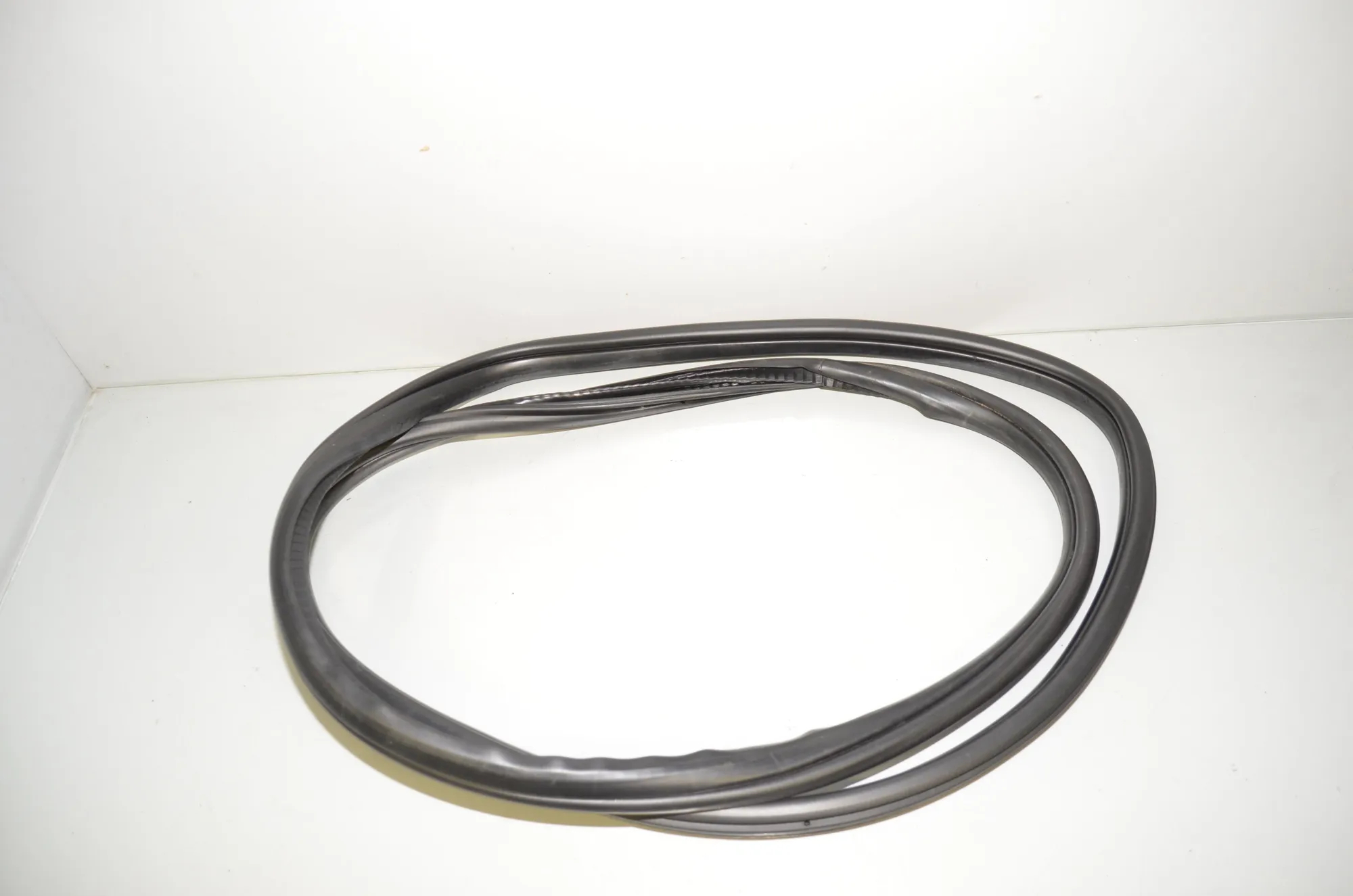 Rear Left Door Seal Rubber – OEM 7298894 · BMW 2 Active Tourer (F45) 220 d xDrive 2014