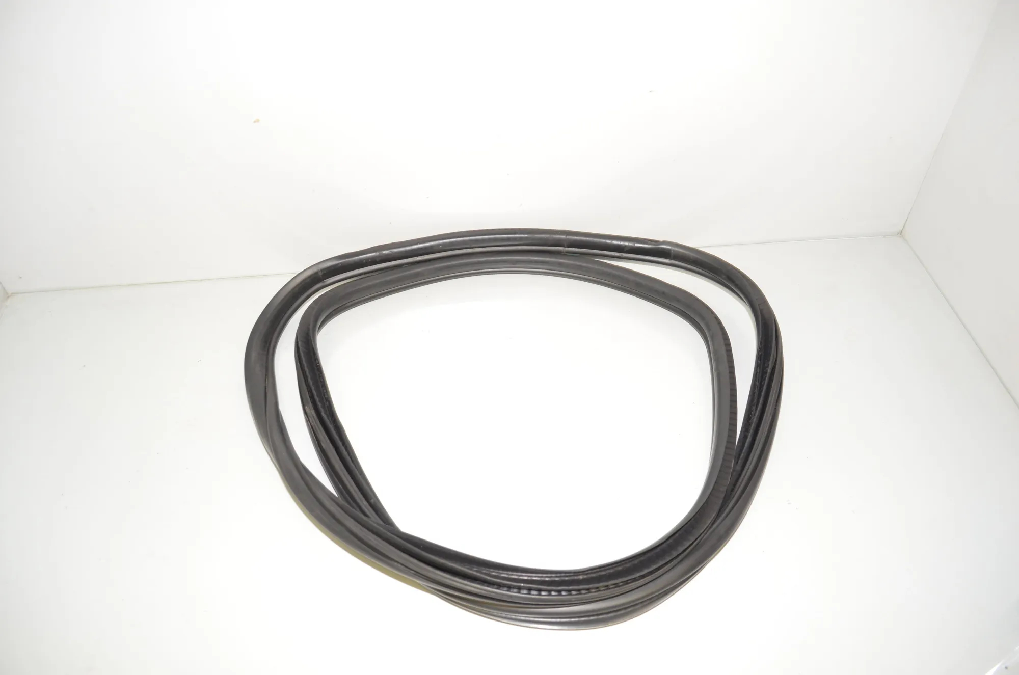 Rear Right Door Seal Rubber – OEM 7298894 · BMW 2 Active Tourer (F45) 220 d xDrive 2014