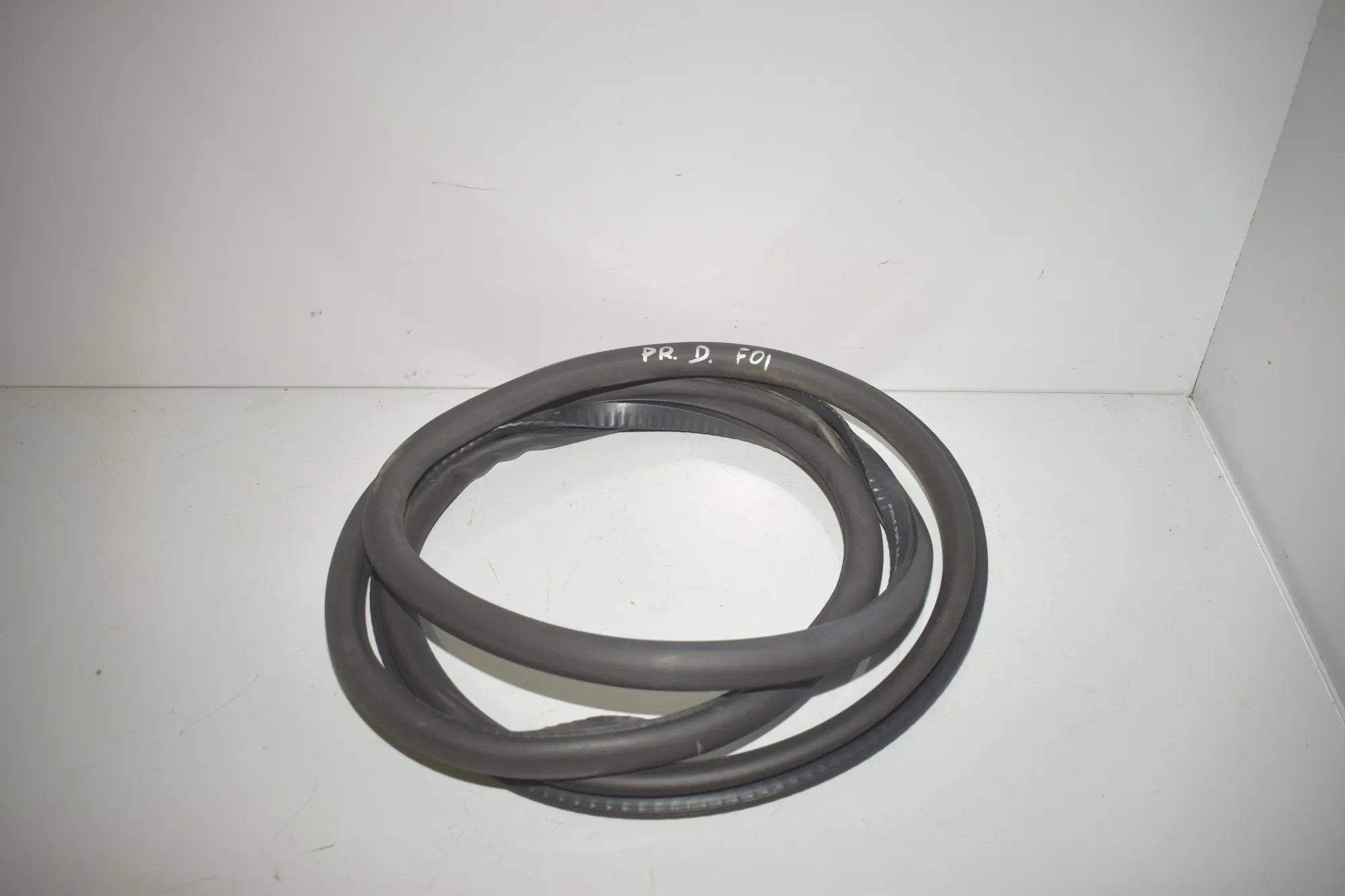 Front Right Door Seal Rubber – OEM 7178005 · BMW 7 (F01, F02) 730 d 2011