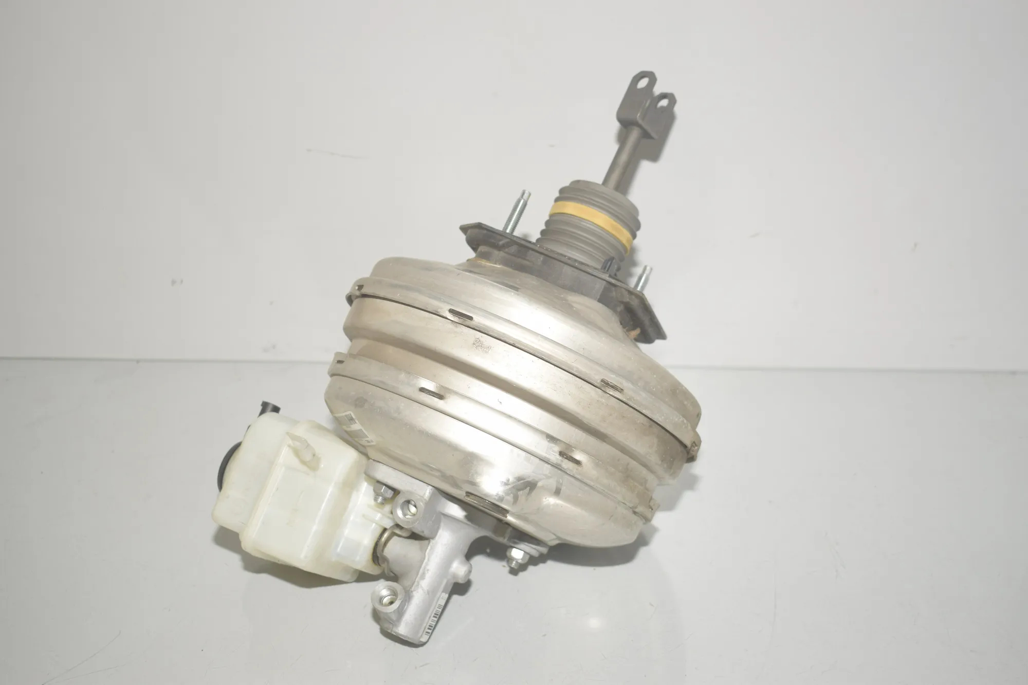 Brake Servo Booster – OEM 6786685 · BMW 7 (F01, F02) 730 d 2011