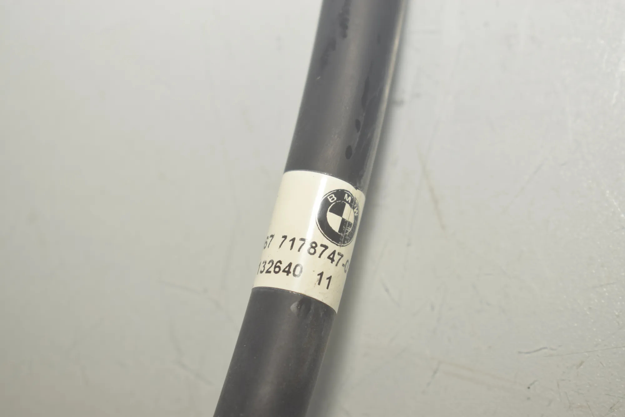 Headlight Washer Nozzle Pipe – OEM 7178747 · BMW 7 (F01, F02) 730 d 2011 – 4