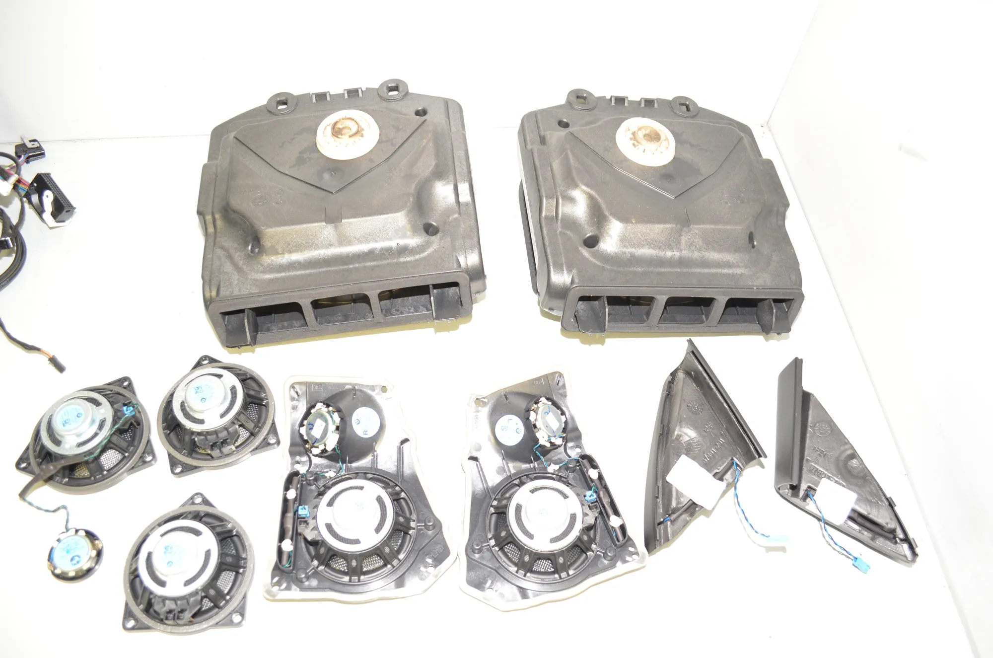 Sound Audio System Set – OEM 9133410 · BMW 7 (F01, F02) 730 d 2011 – 5