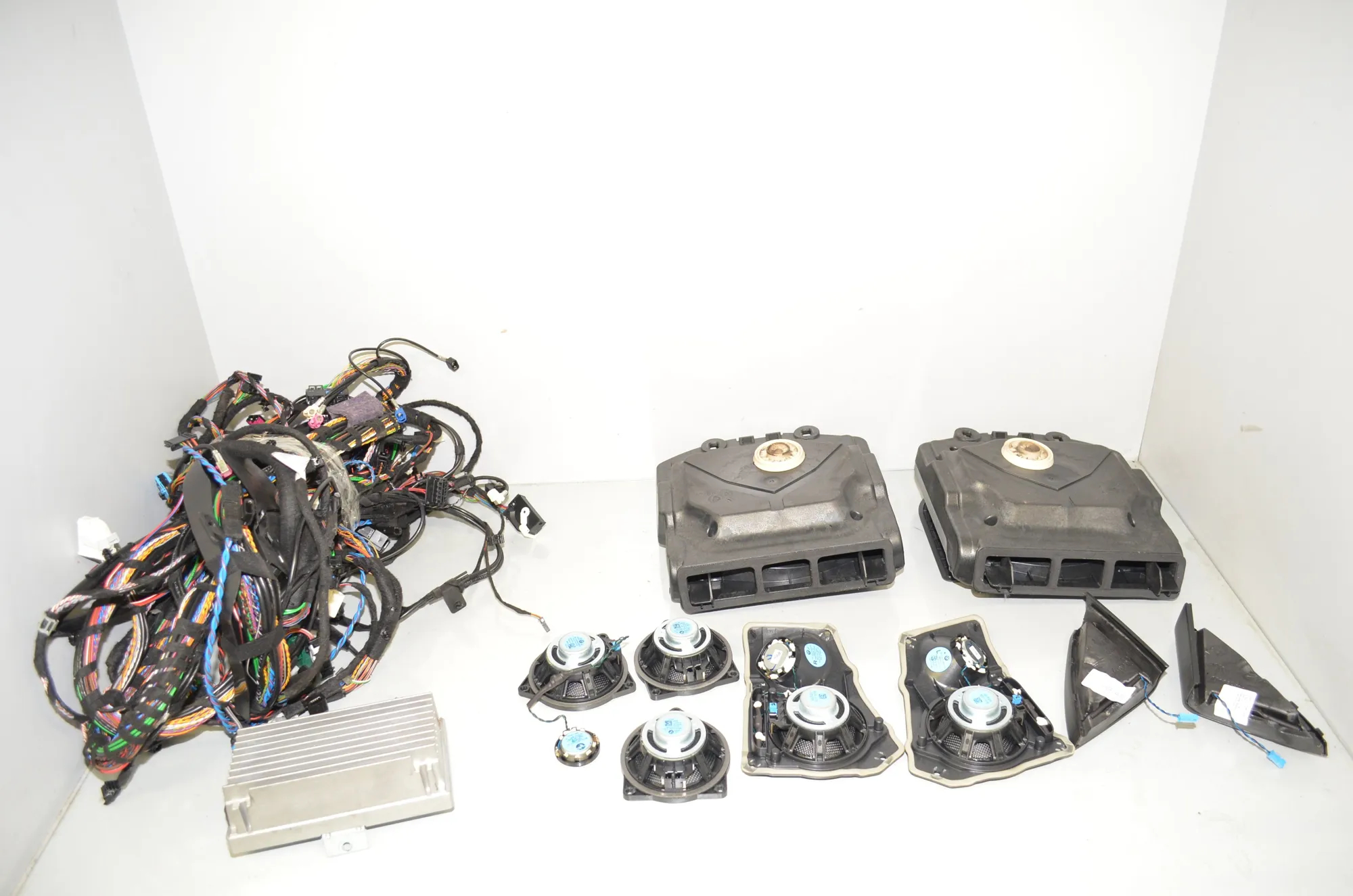 Sound Audio System Set – OEM 9133410 · BMW 7 (F01, F02) 730 d 2011 – 4