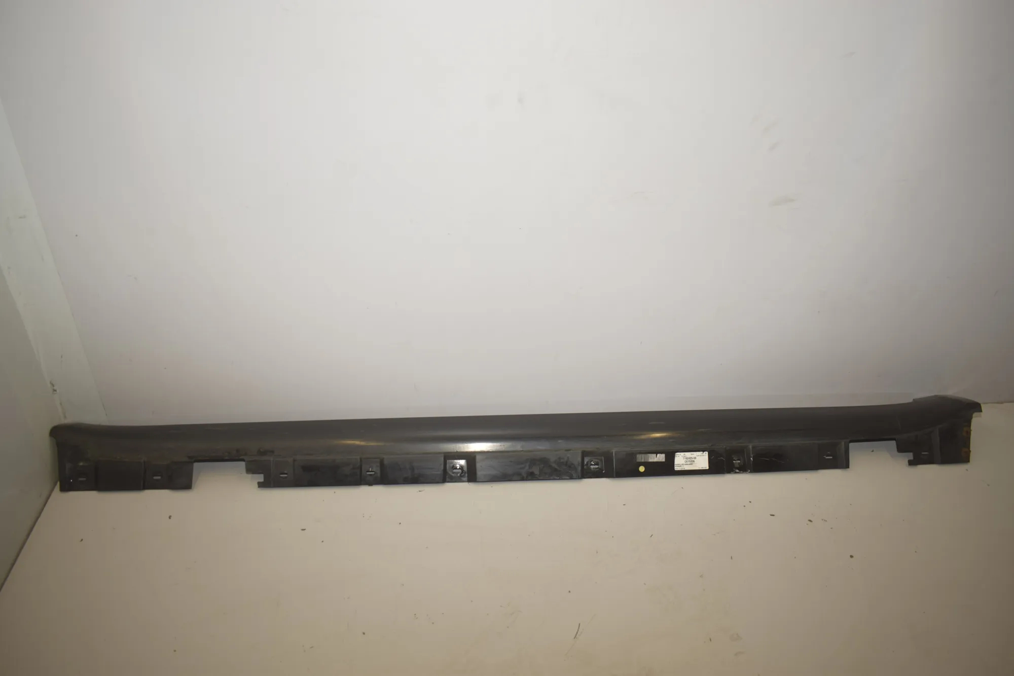 Left Side Plastic Sideskirt Cover – OEM 7192425 · BMW 7 (F01, F02) 730 d 2011 – 2