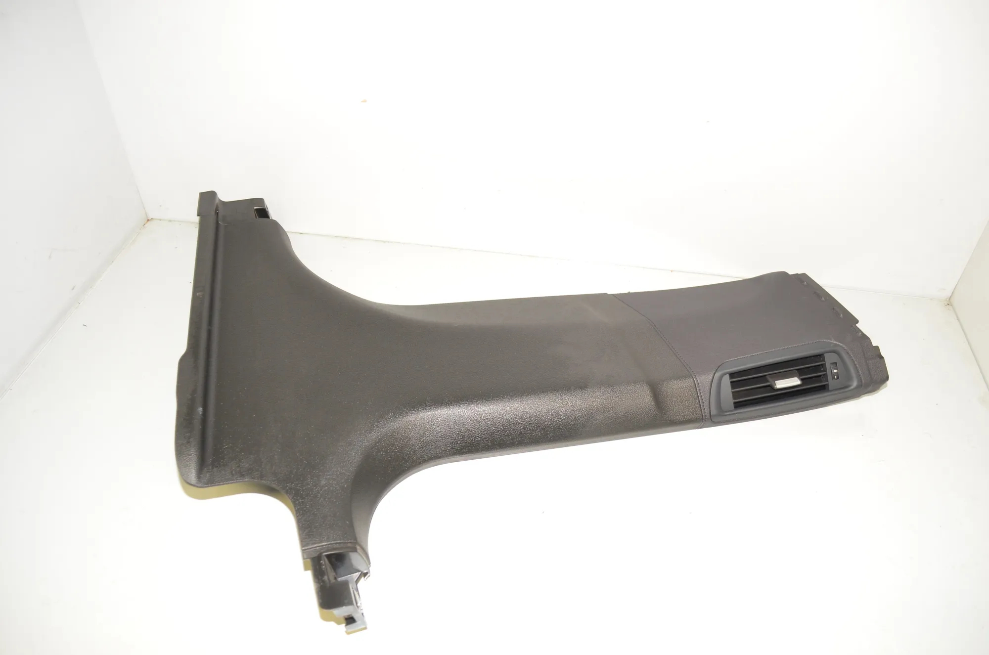 Right Side B Pillar Trim – OEM 9125956 · BMW 7 (F01, F02) 730 d 2011 – 2
