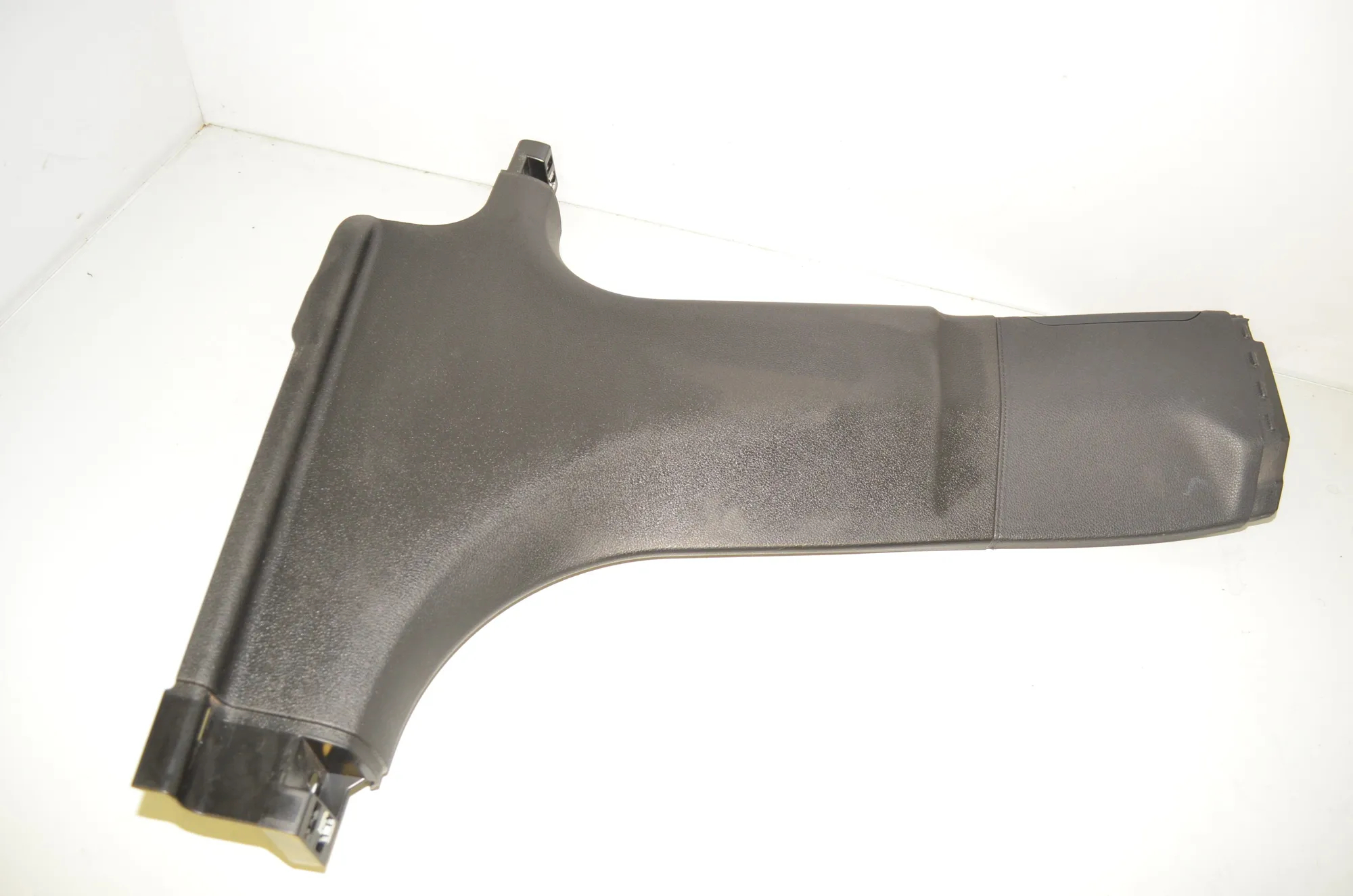 Left Side B Pillar Trim – OEM 9125955 · BMW 7 (F01, F02) 730 d 2011 – 2
