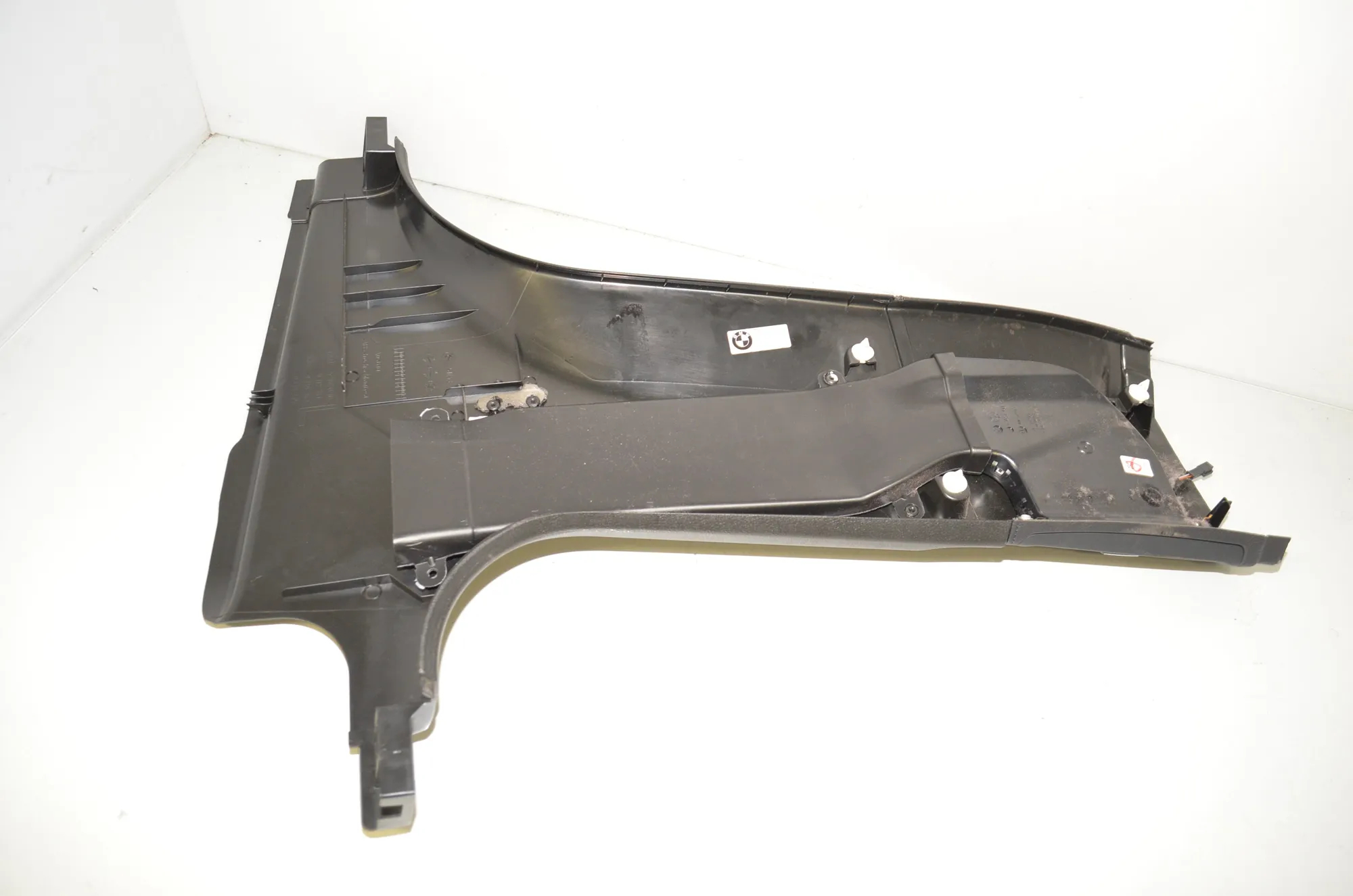 Left Side B Pillar Trim – OEM 9125955 · BMW 7 (F01, F02) 730 d 2011 – 3