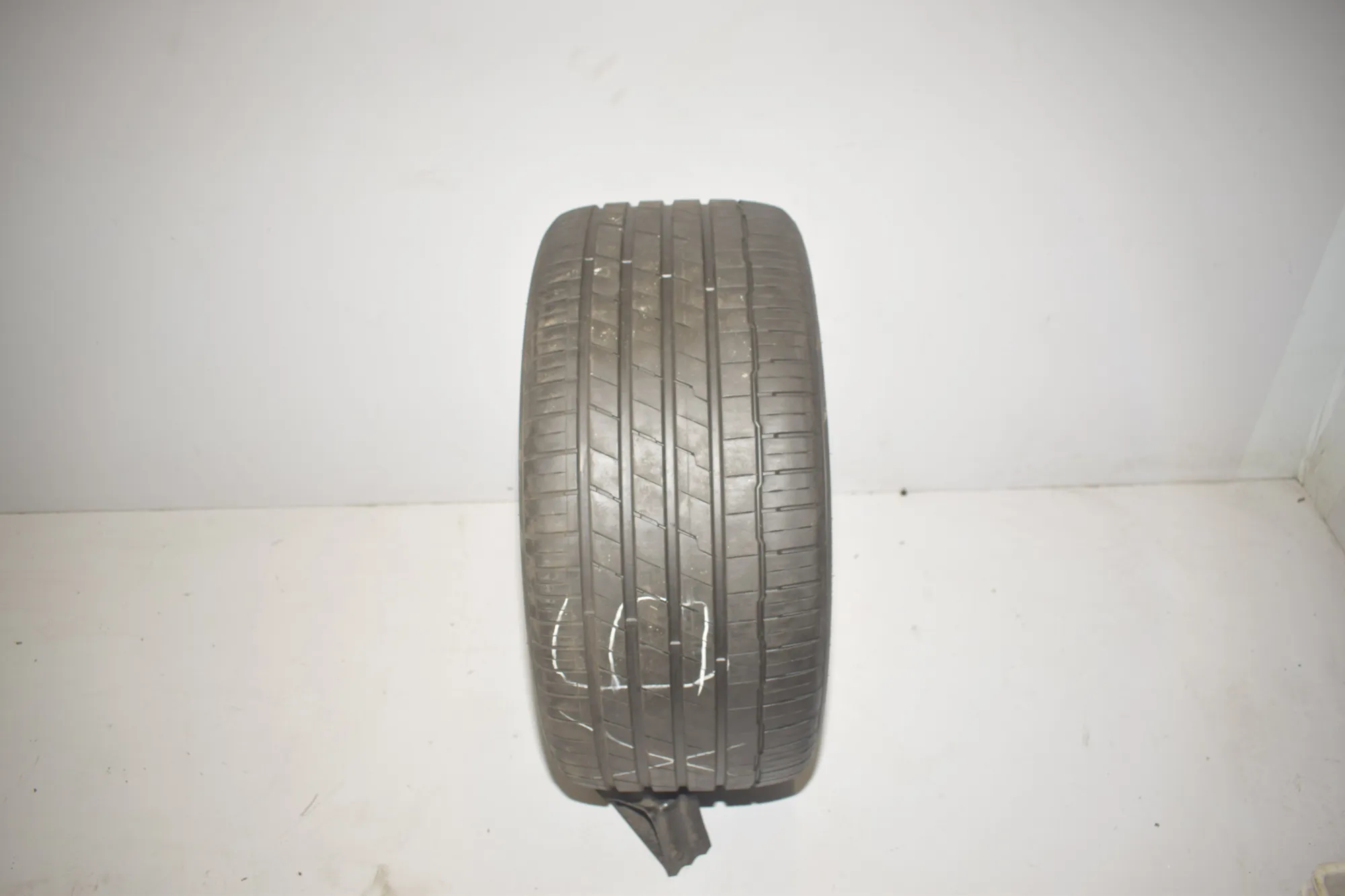 Tire · BMW X6 (F16, F86) BMW X6 (F16, F86) M 50 d 2020 – 3