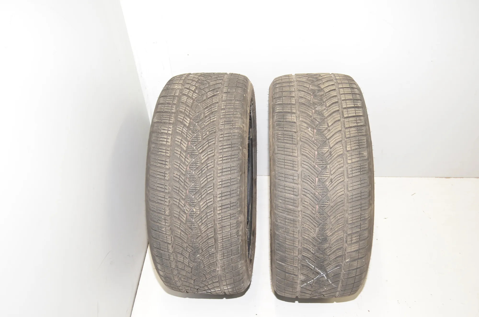 Tire · BMW i4 (G26) BMW i4 (G26) eDrive35 2023 – 6