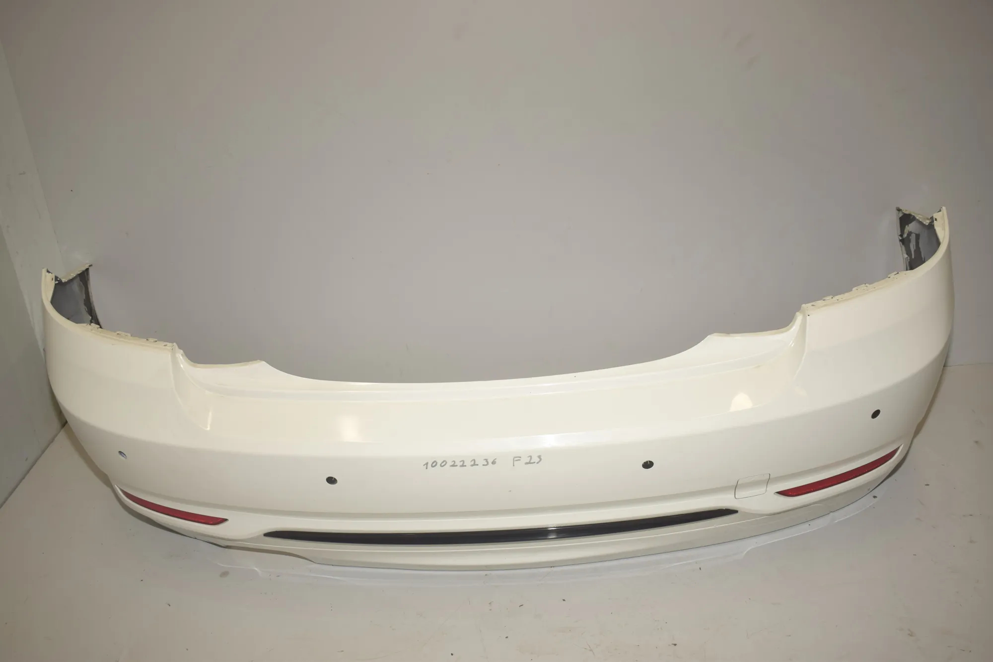 Rear Bumper · BMW 2 Cabrio (F23) 220 i 2017 – 2