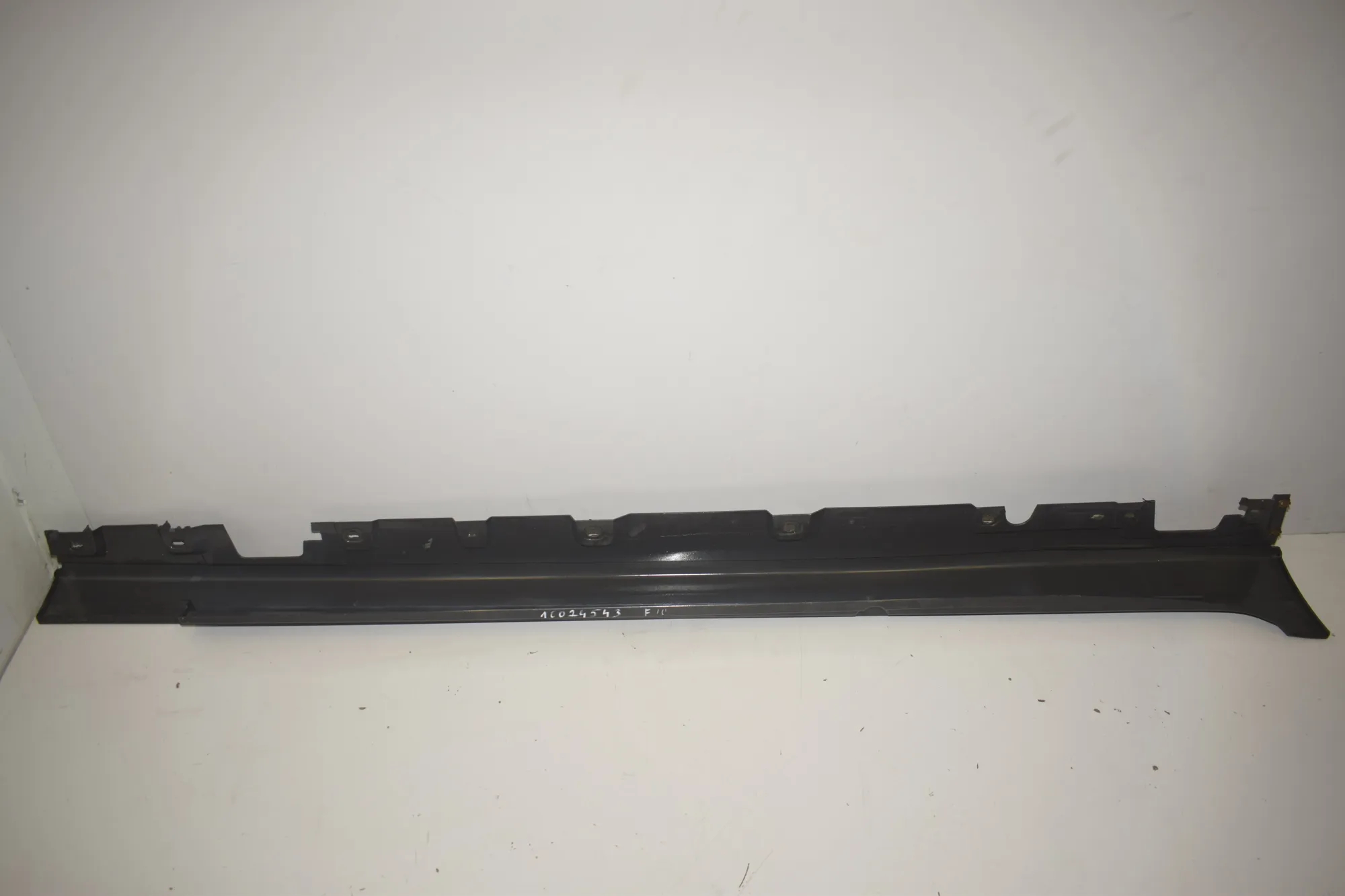 Left Side Sideskirt – OEM 7320771 · BMW 5 (F10) 530 d xDrive 2012 – 4