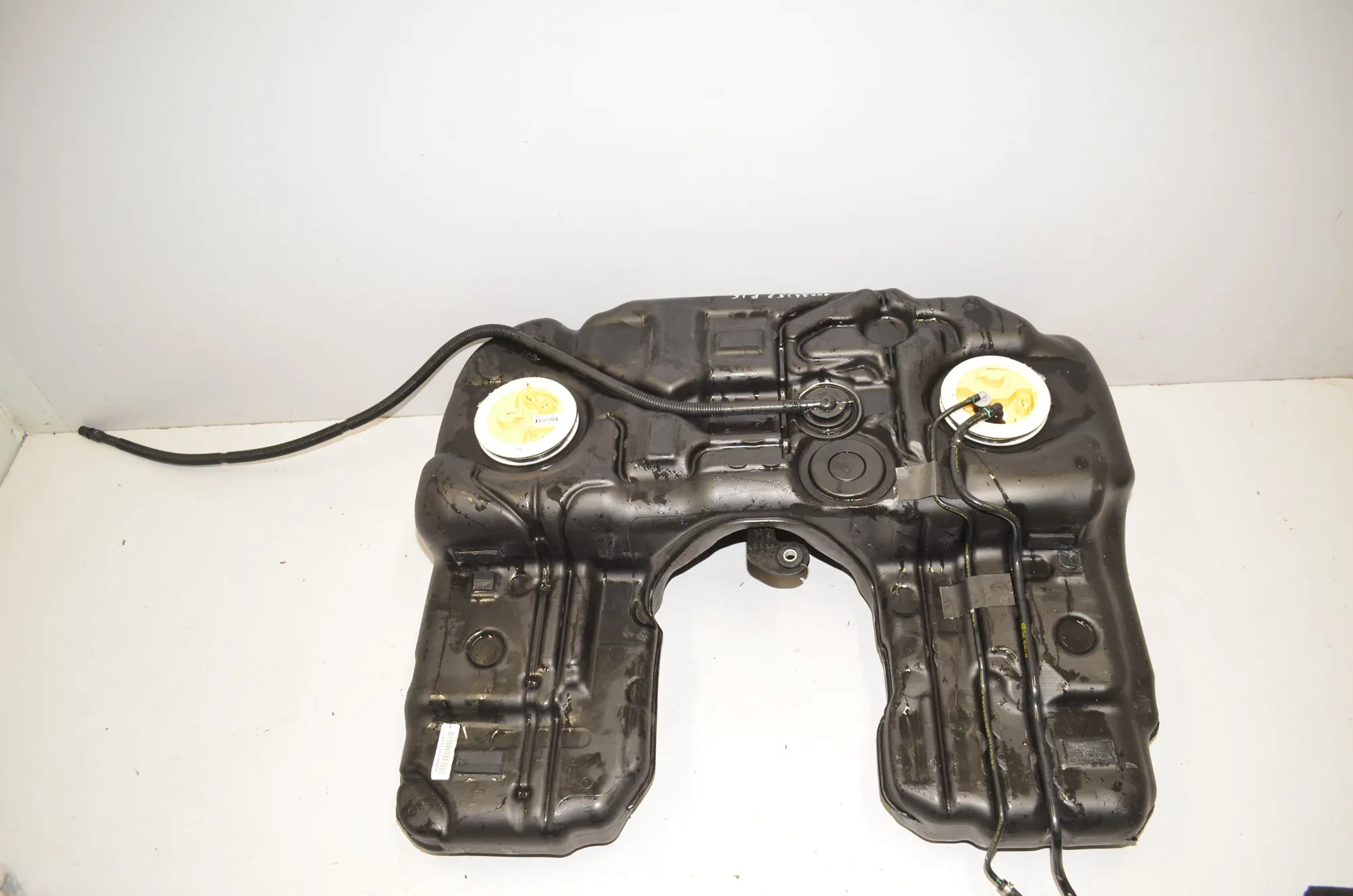 Fuel Tank – OEM 7195462 · BMW X5 (F15, F85) xDrive 30 d 2015