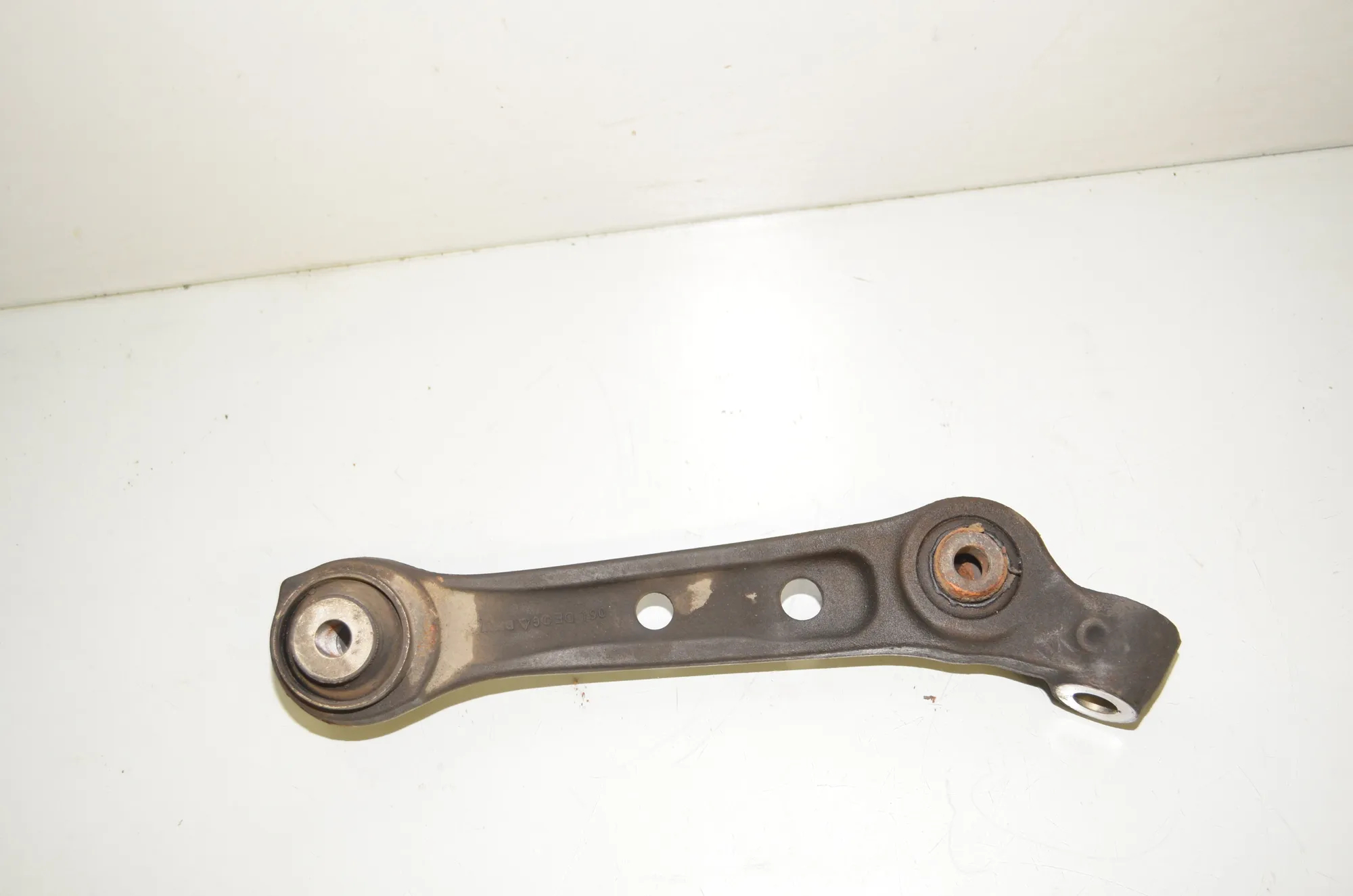 Front Left Straight Control Arm – OEM 6777743 · BMW 5 Touring (F11) 530 d xDrive 2011 – 3