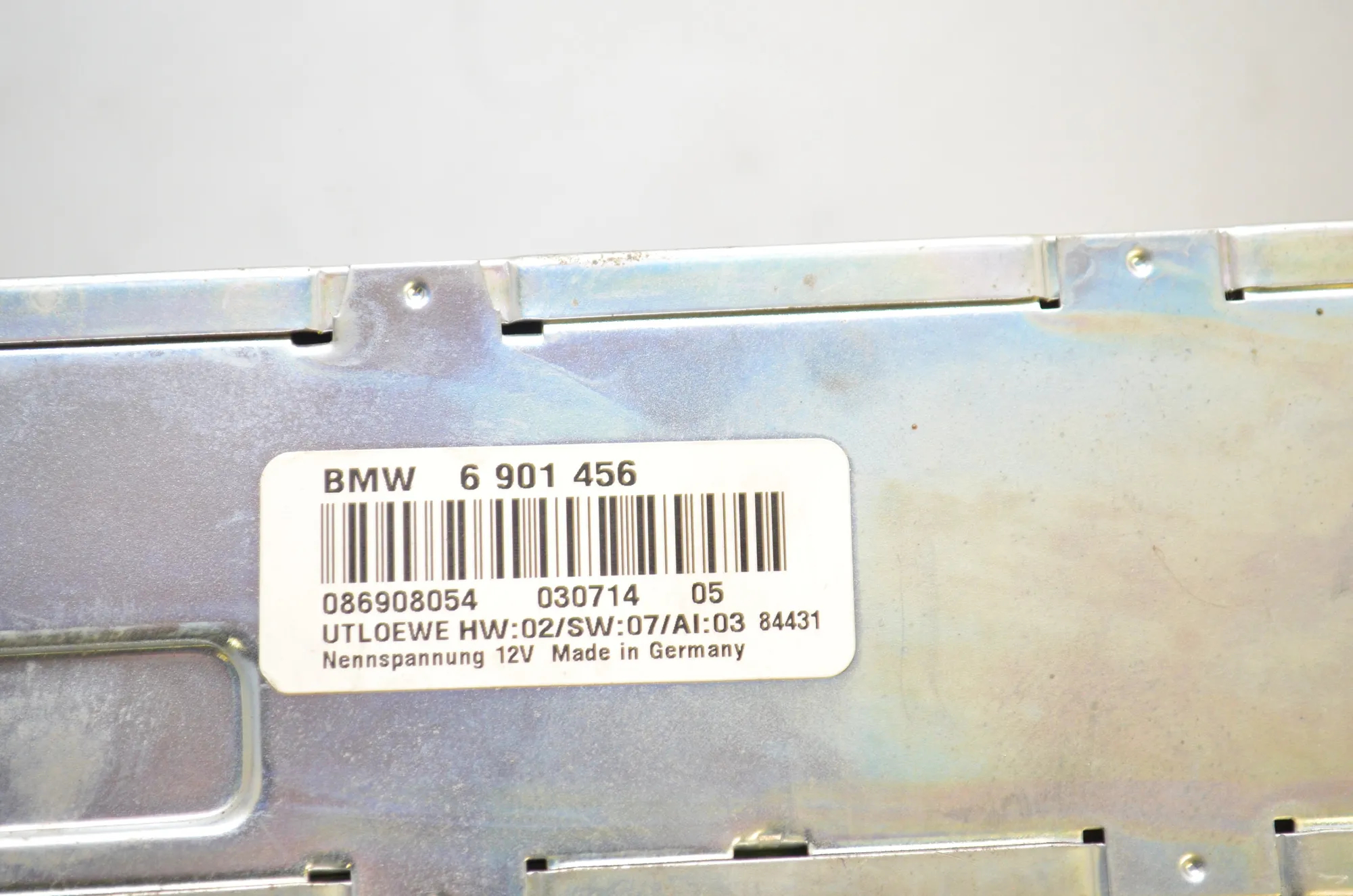 TV Module – OEM 6901456 · BMW 5 (E39) BMW 5 (E39) 520 i 1999 – 4