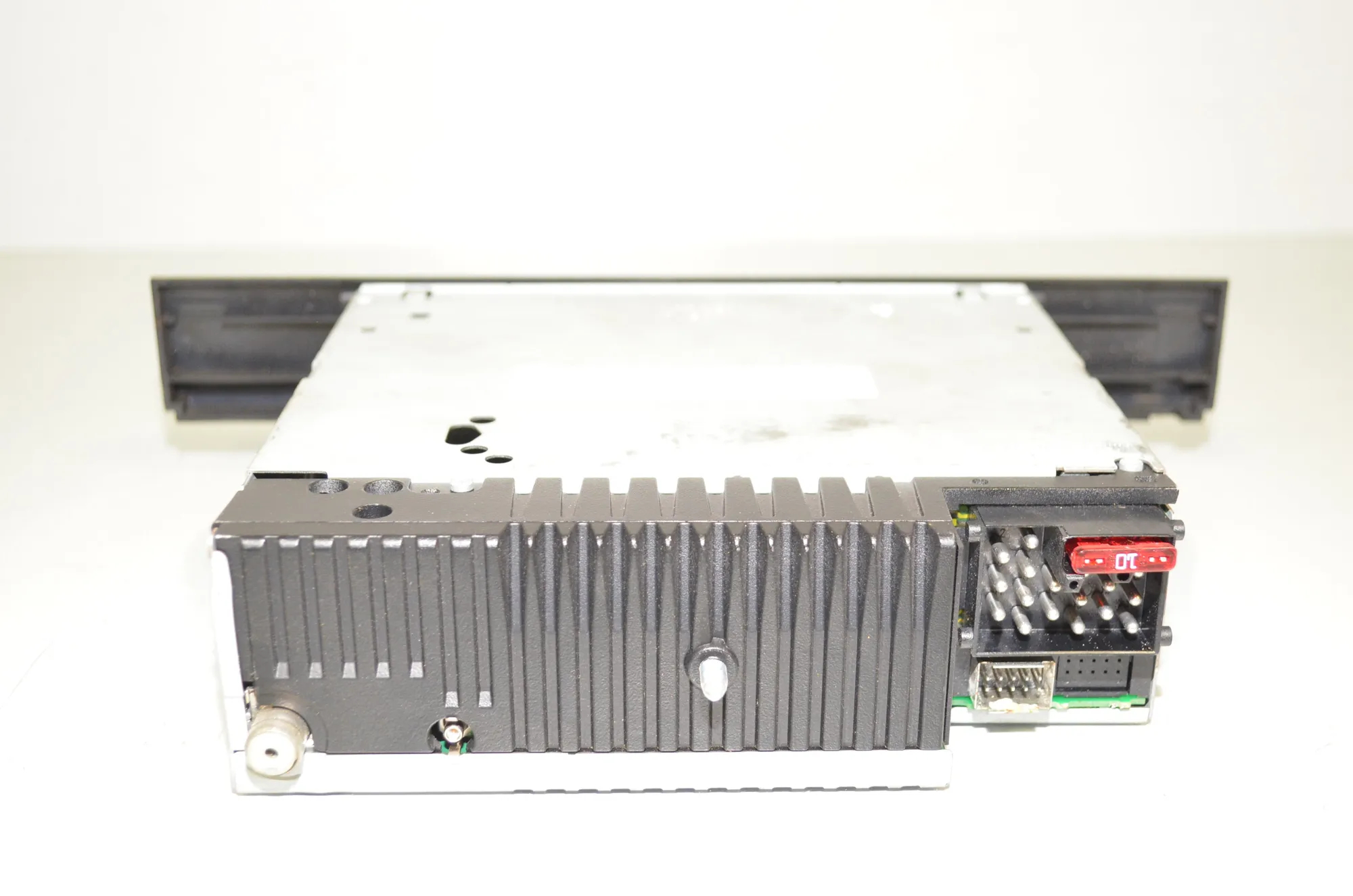 Music Radio CD Player Head Unit – OEM 8377006 · BMW 5 (E39) BMW 5 (E39) 525 td 1999 – 2