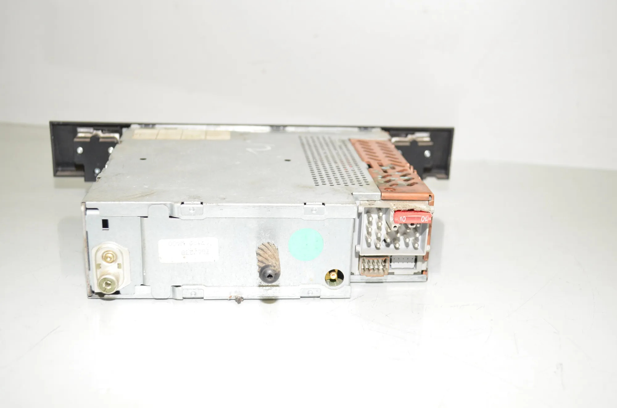 Music Radio CD Player Head Unit – OEM 8374997 · BMW 5 Touring (E39) BMW 5 Touring (E39) 520 d 2001 – 2