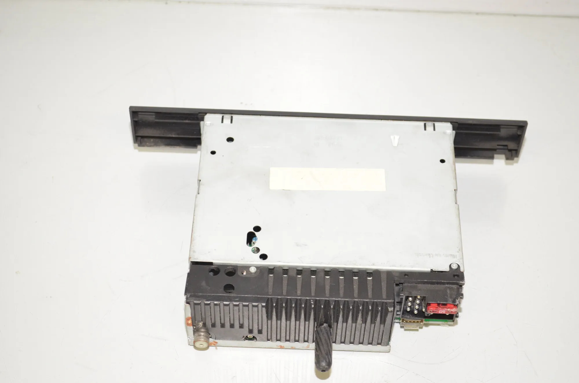 Music Radio CD Player Head Unit – OEM 8377006 · BMW 5 (E39) BMW 5 (E39) 520 i 2000 – 2