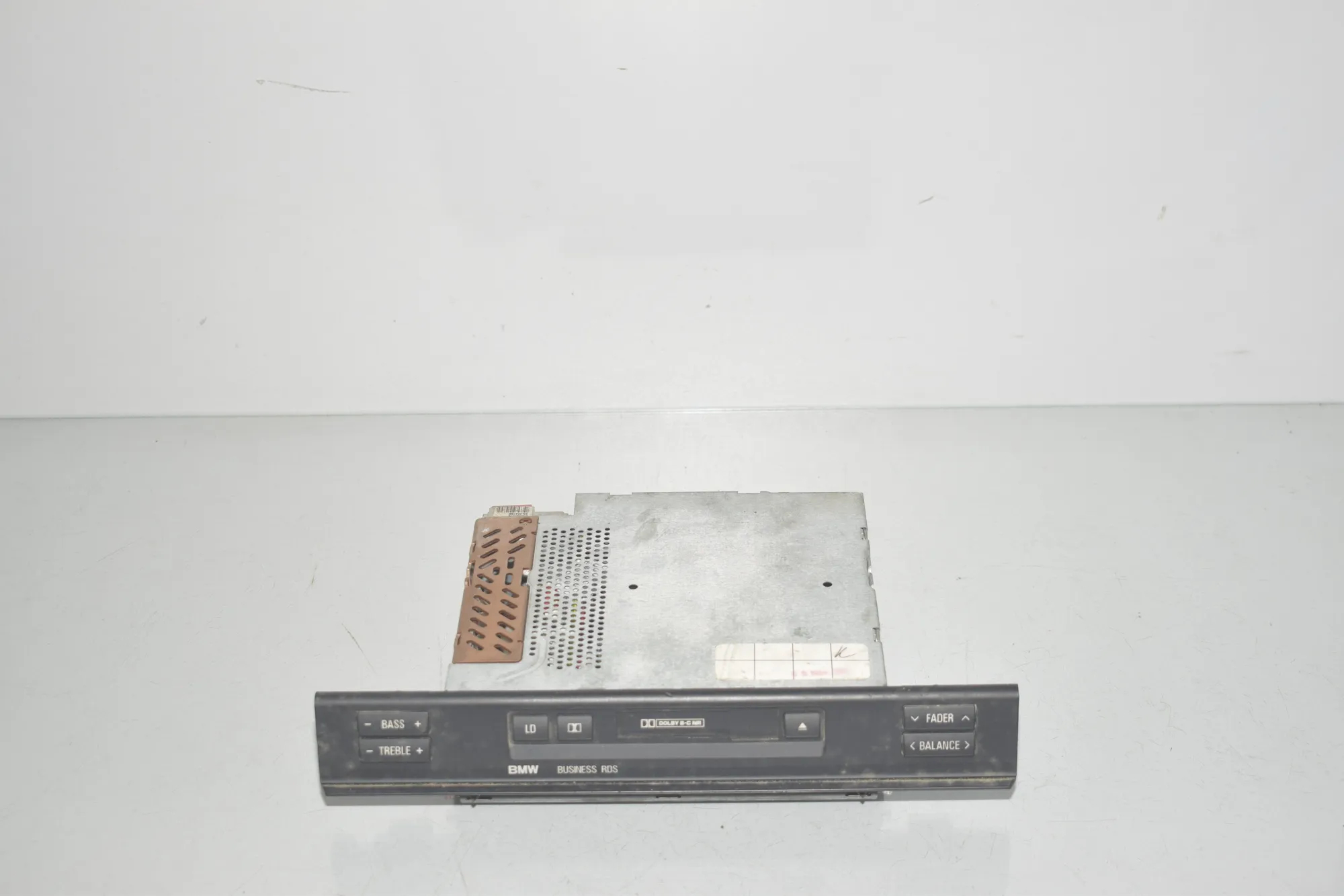 Music Radio CD Player Head Unit – OEM 8374997 · BMW 5 Touring (E39) BMW 5 Touring (E39) 520 d 2000