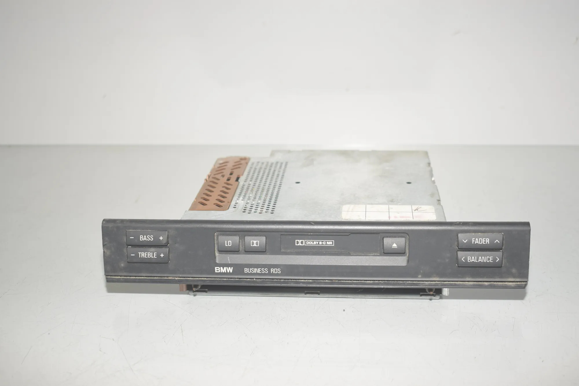 Music Radio CD Player Head Unit – OEM 8374997 · BMW 5 Touring (E39) BMW 5 Touring (E39) 520 d 2000 – 2