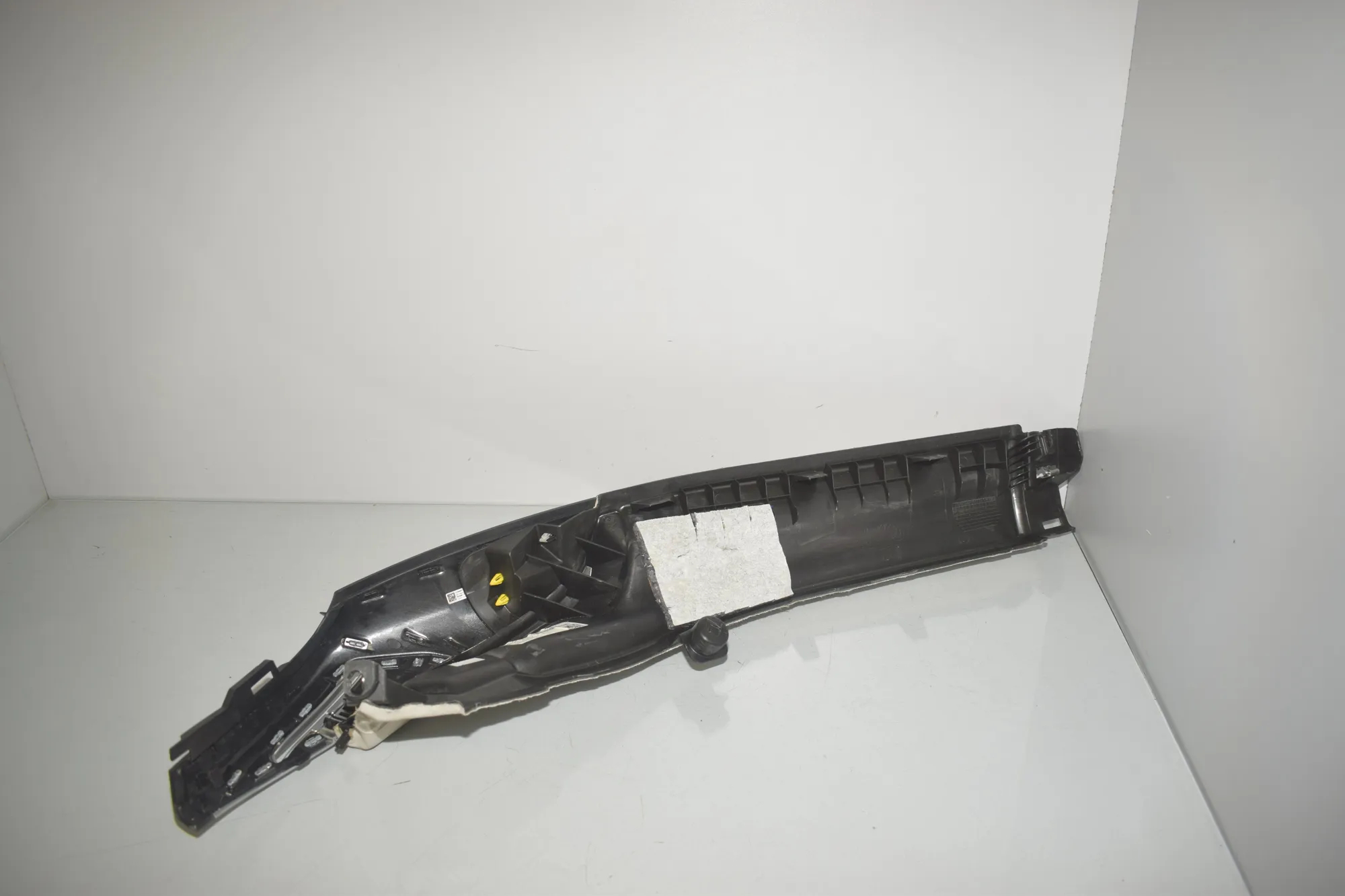 Right Side Pillar Trim – OEM 7382094 · BMW 7 (G11, G12) BMW 7 (G11, G12) 730 d 2017 – 5