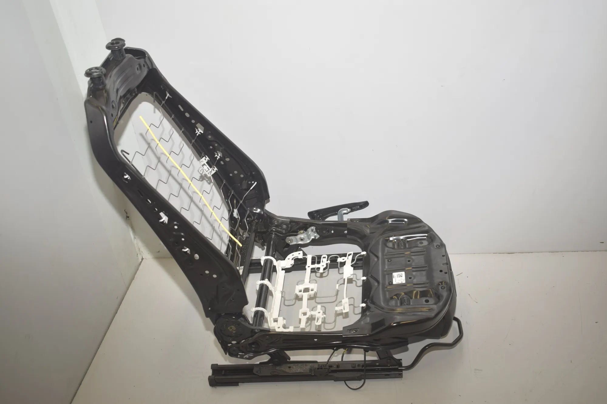 Front Left Seat – OEM 7397443 · BMW X1 (F48) xDrive 20 d 2016 – 3