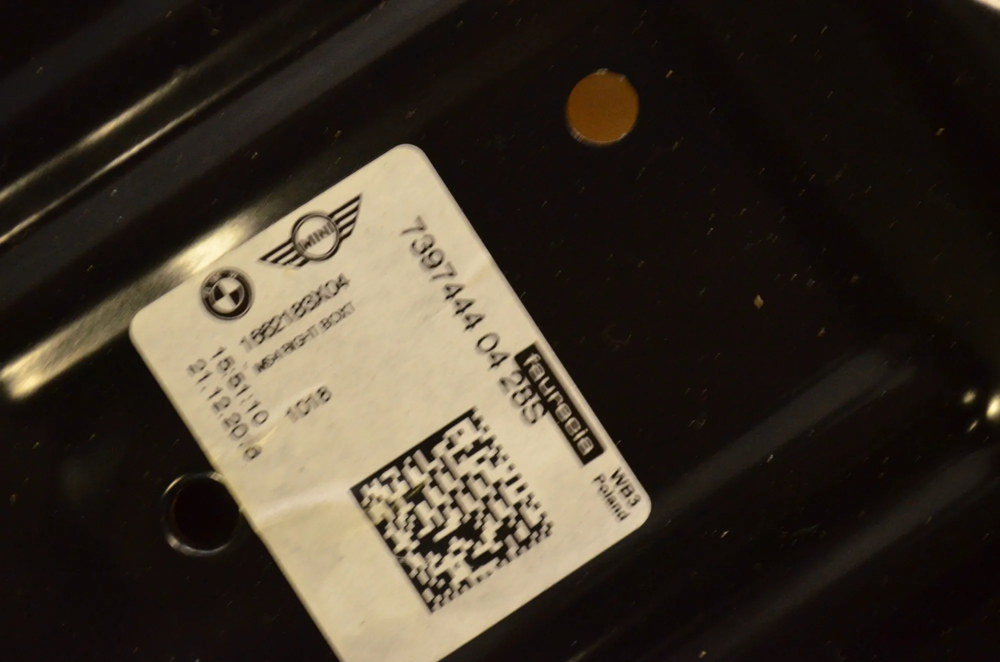 Front Right Seat – OEM 7397444 · BMW X1 (F48) xDrive 20 d 2016 – 5