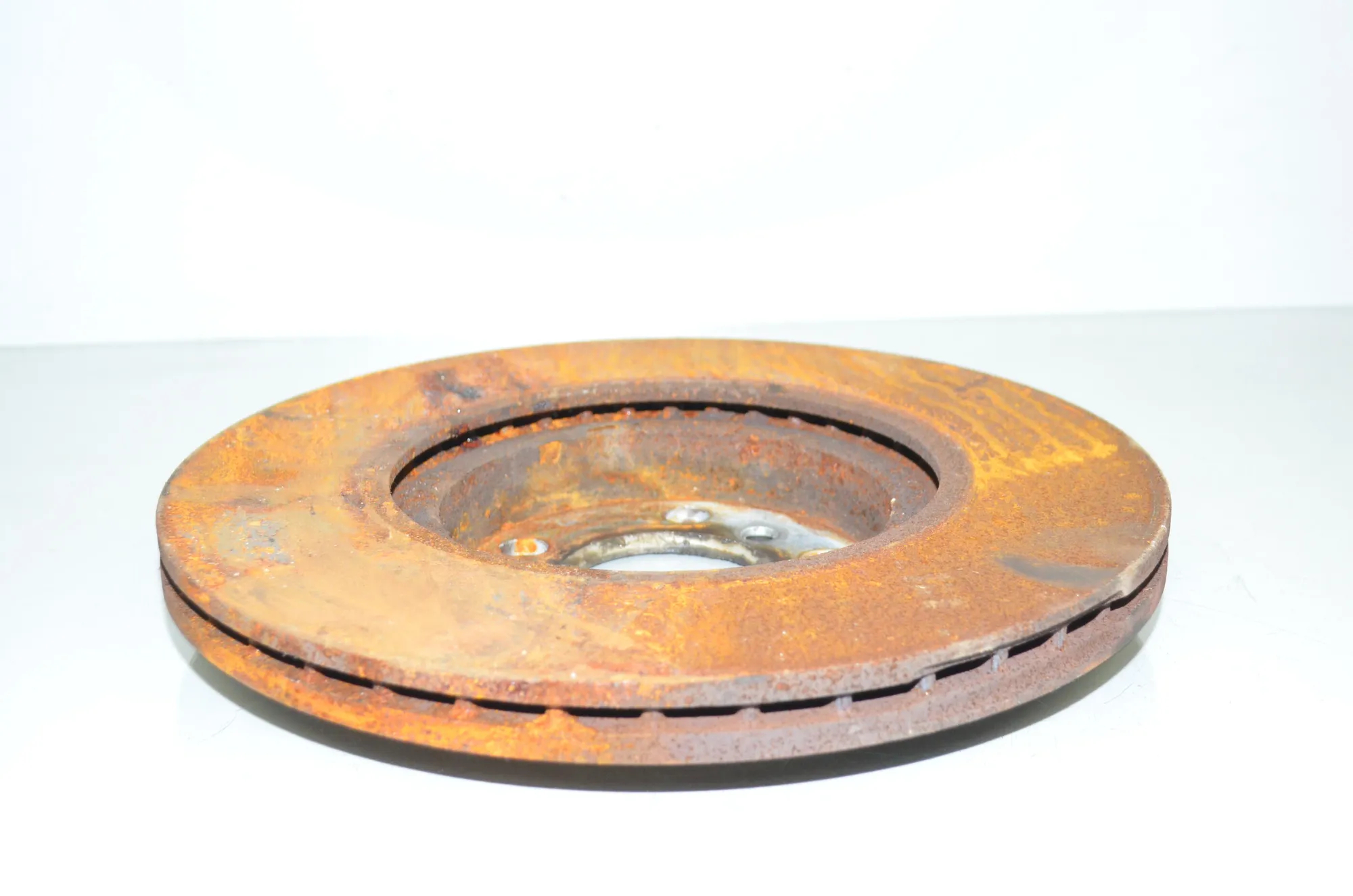 Front Right Brake Disc – OEM 6891080 · BMW X1 (F48) xDrive 20 d 2016 – 4