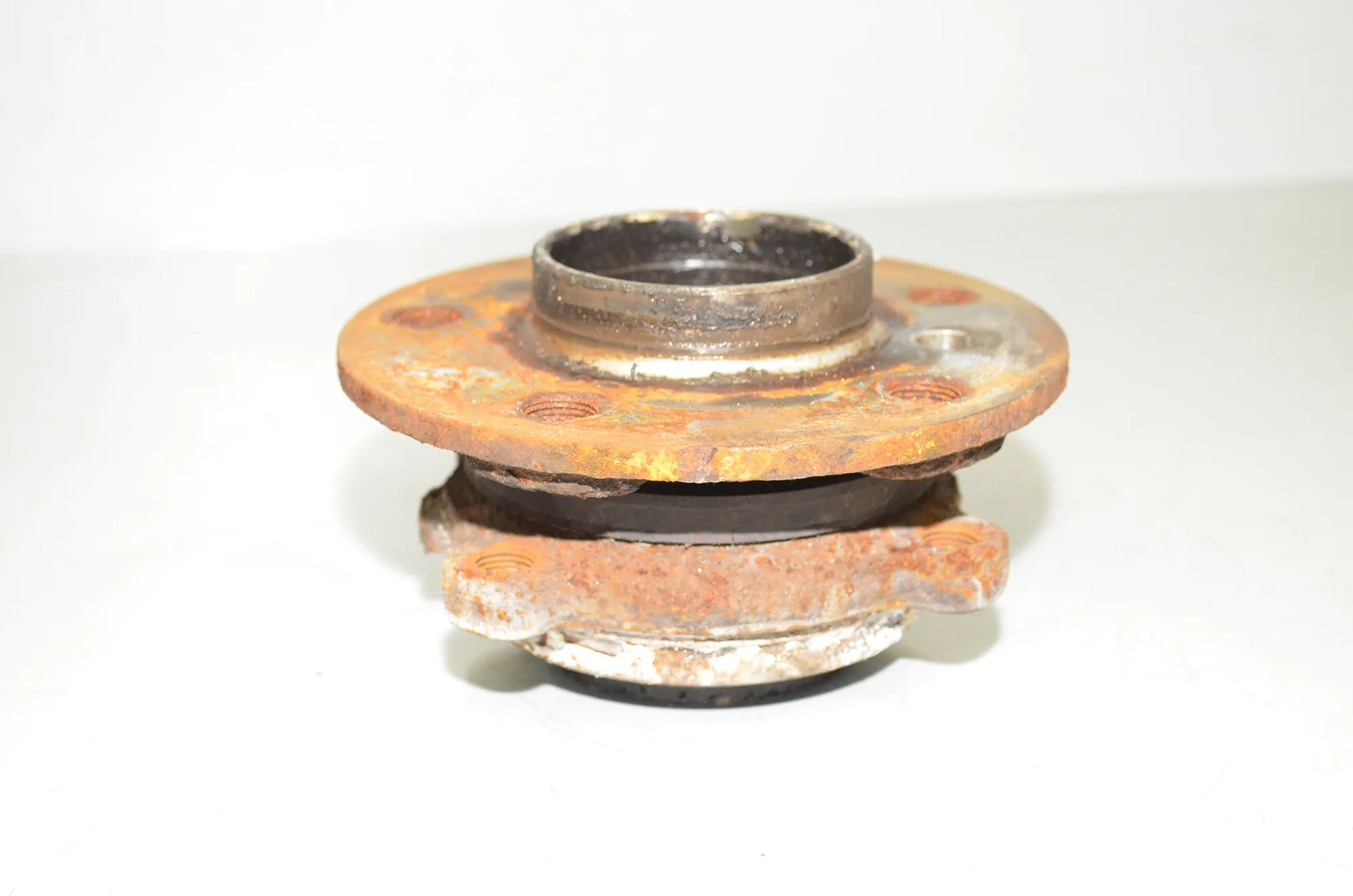 Front Left Wheel Bearing – OEM 6874443 · BMW X1 (F48) xDrive 20 d 2016 – 2