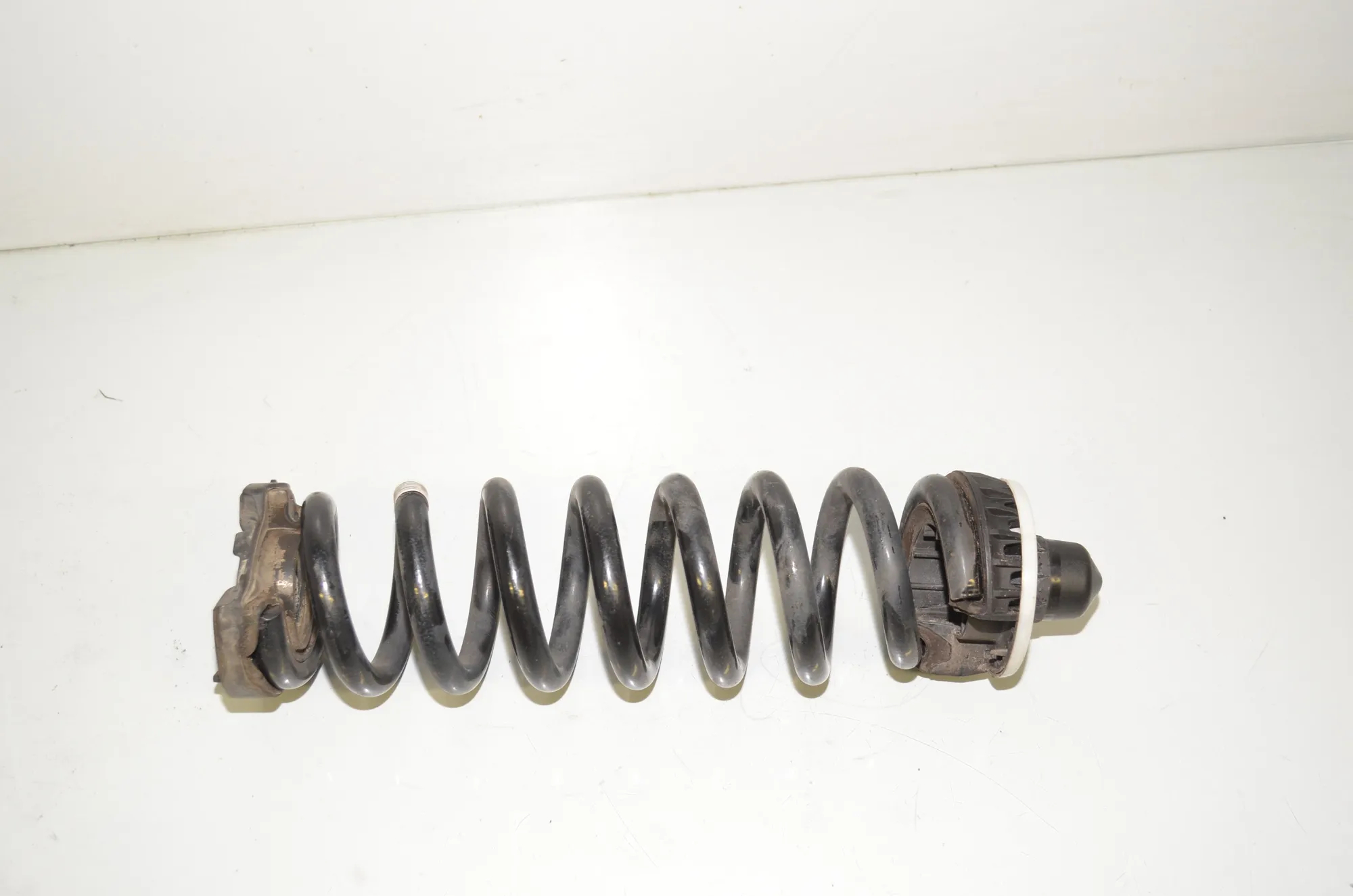 Rear Left Coil Spring – OEM 6898642 · BMW 3 Touring (G21) (2019 - -) 318 d 2021 – 3