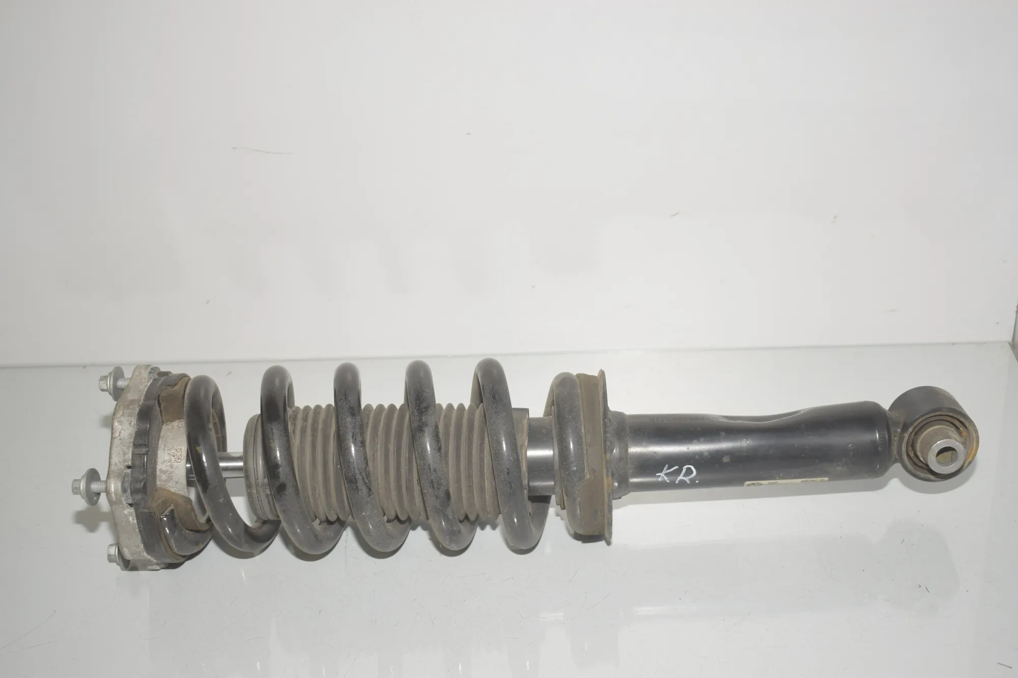 Rear Right Shock Absorber – OEM 6891987 · BMW iX (I20) (2021 - -) xDrive 40 2021