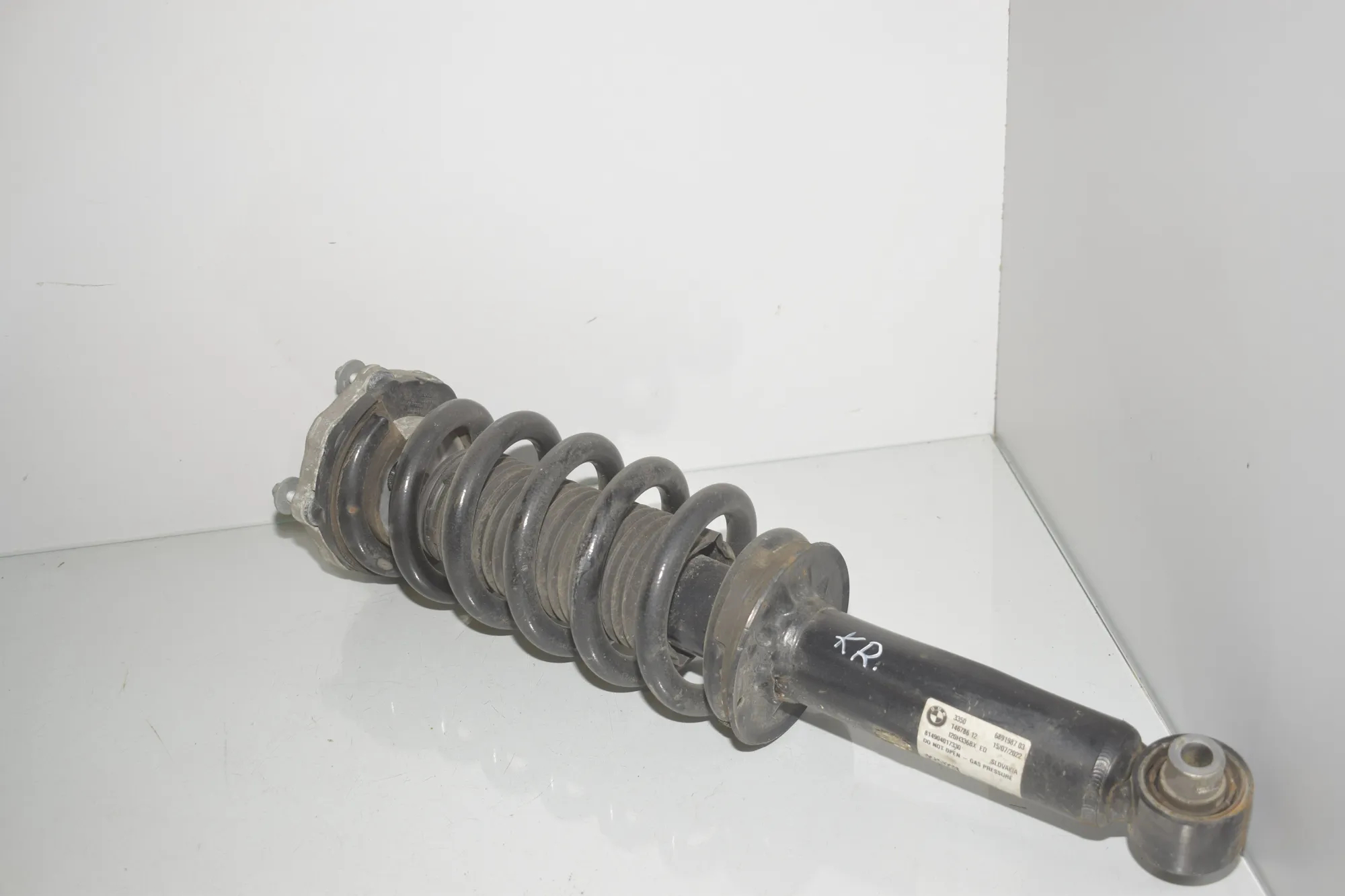 Rear Right Shock Absorber – OEM 6891987 · BMW iX (I20) (2021 - -) xDrive 40 2021 – 4