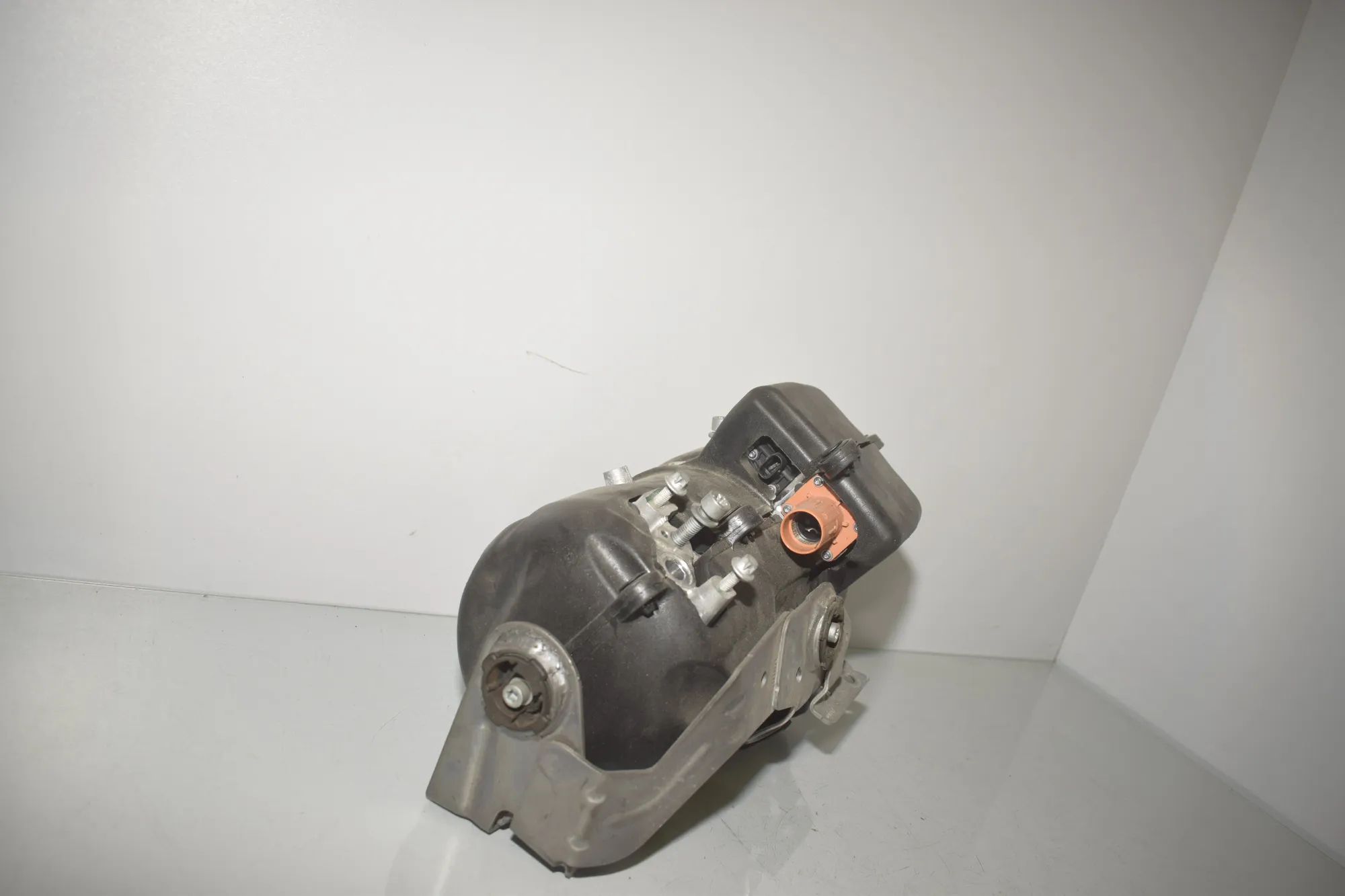 Air Condition A/C Pump – OEM 9871511 · BMW iX (I20) (2021 - -) xDrive 40 2021 – 4