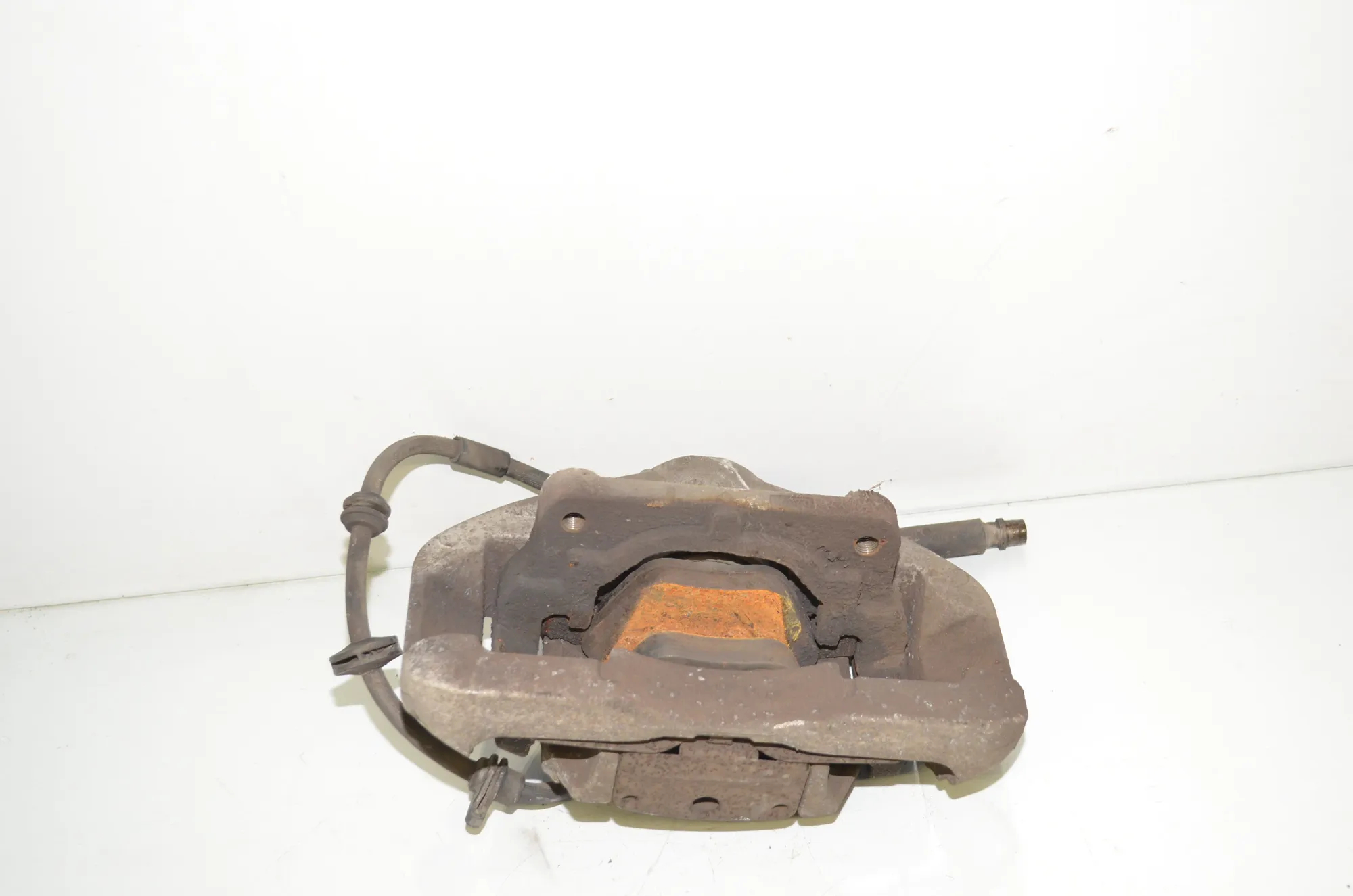 Front Right Brake Caliper – OEM 6792690 · BMW 5 Touring (F11) 530 d 2011 – 3